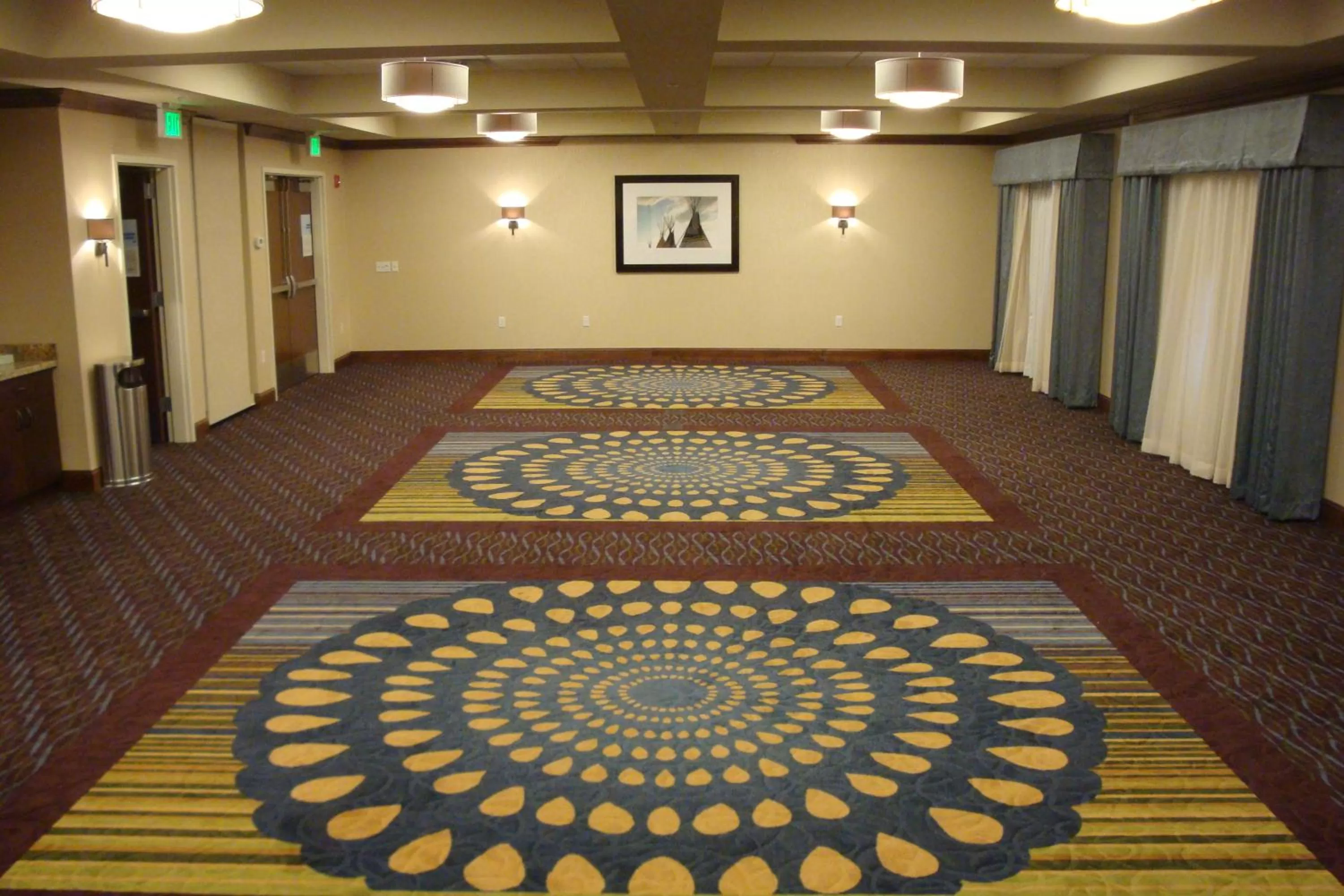 Banquet/Function facilities in Glacier Peaks Hotel