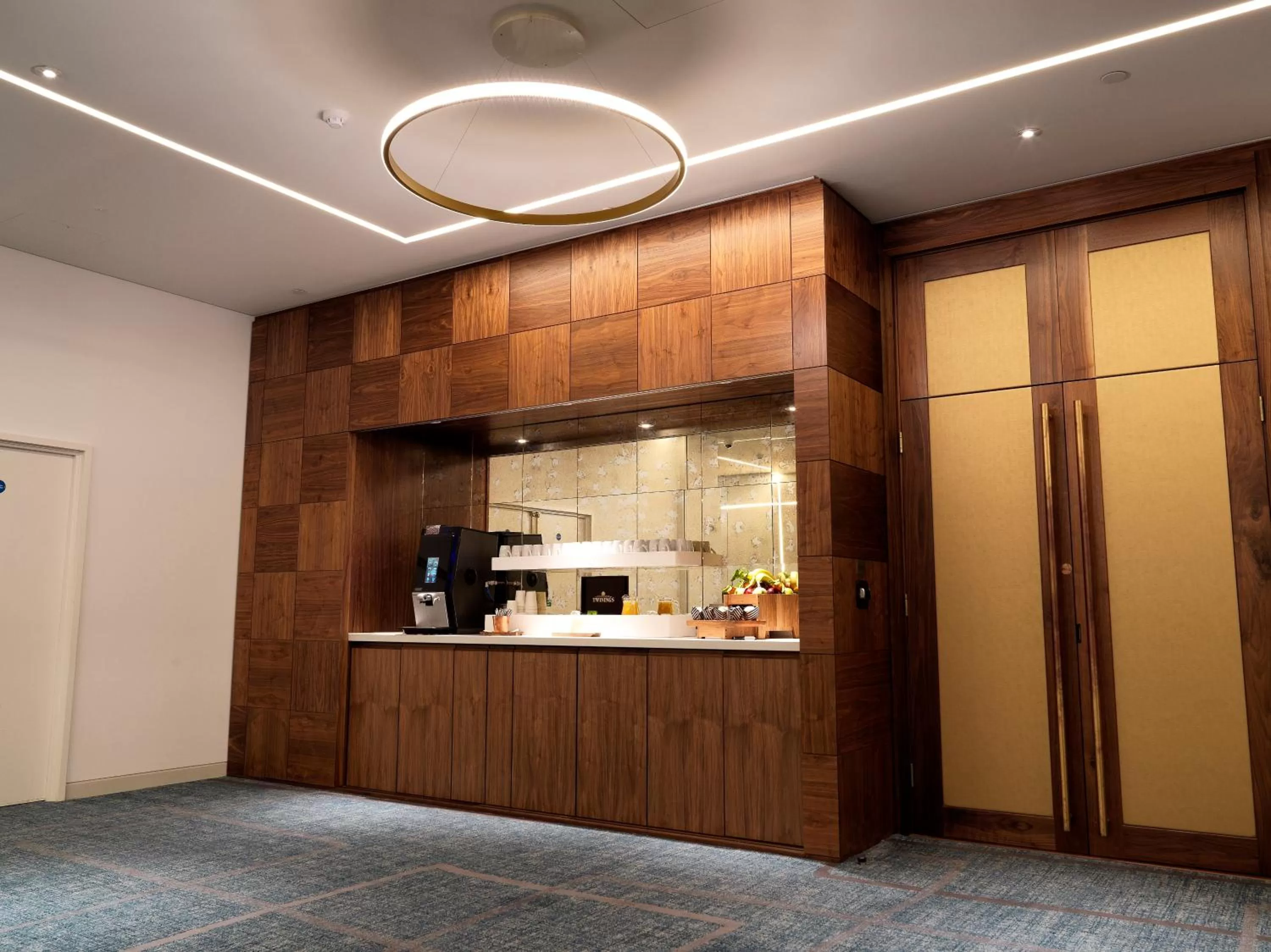 Meeting/conference room in Crowne Plaza London Kings Cross by IHG
