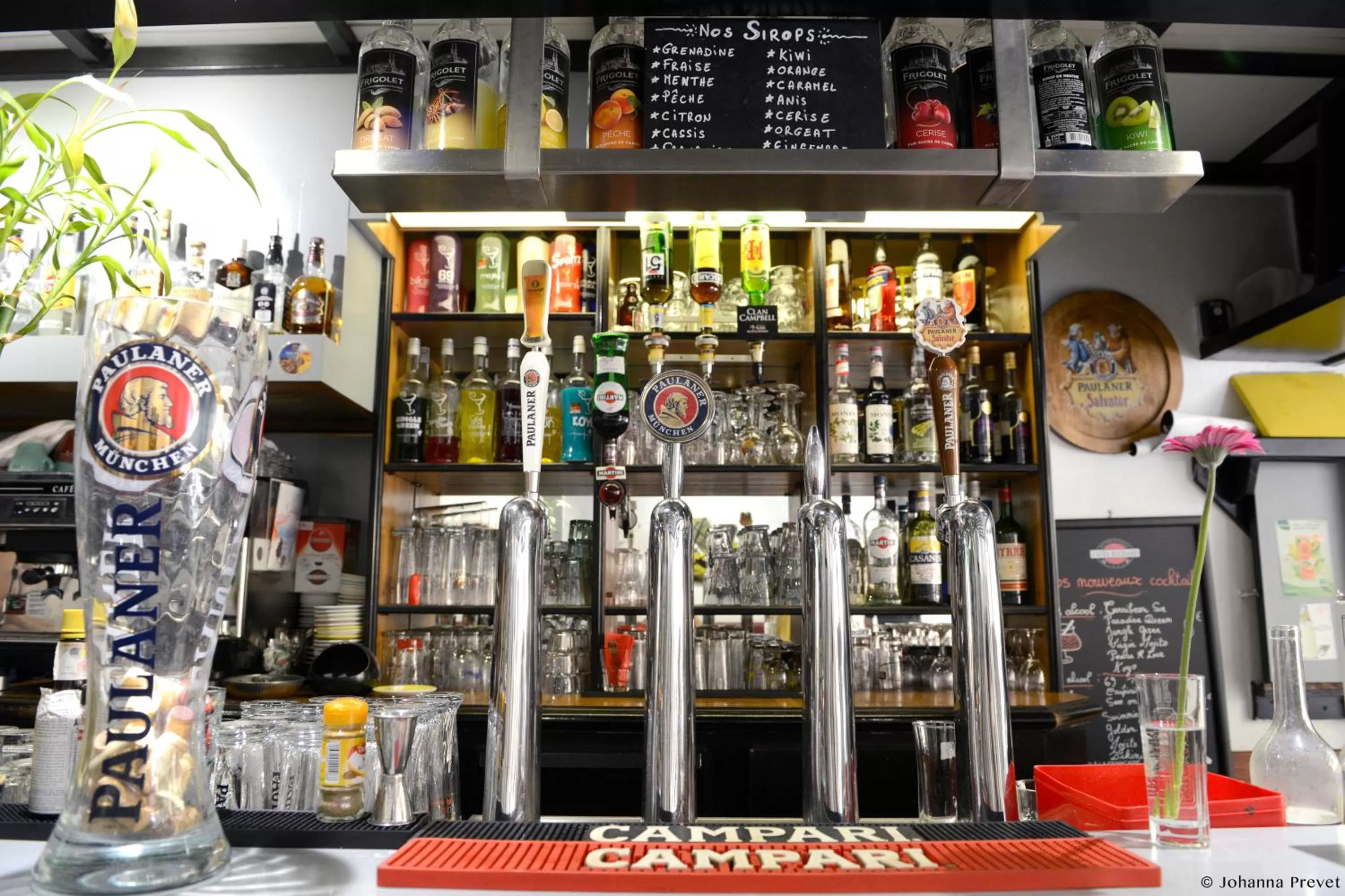 Lounge or bar in Hôtel Brasserie du Parc