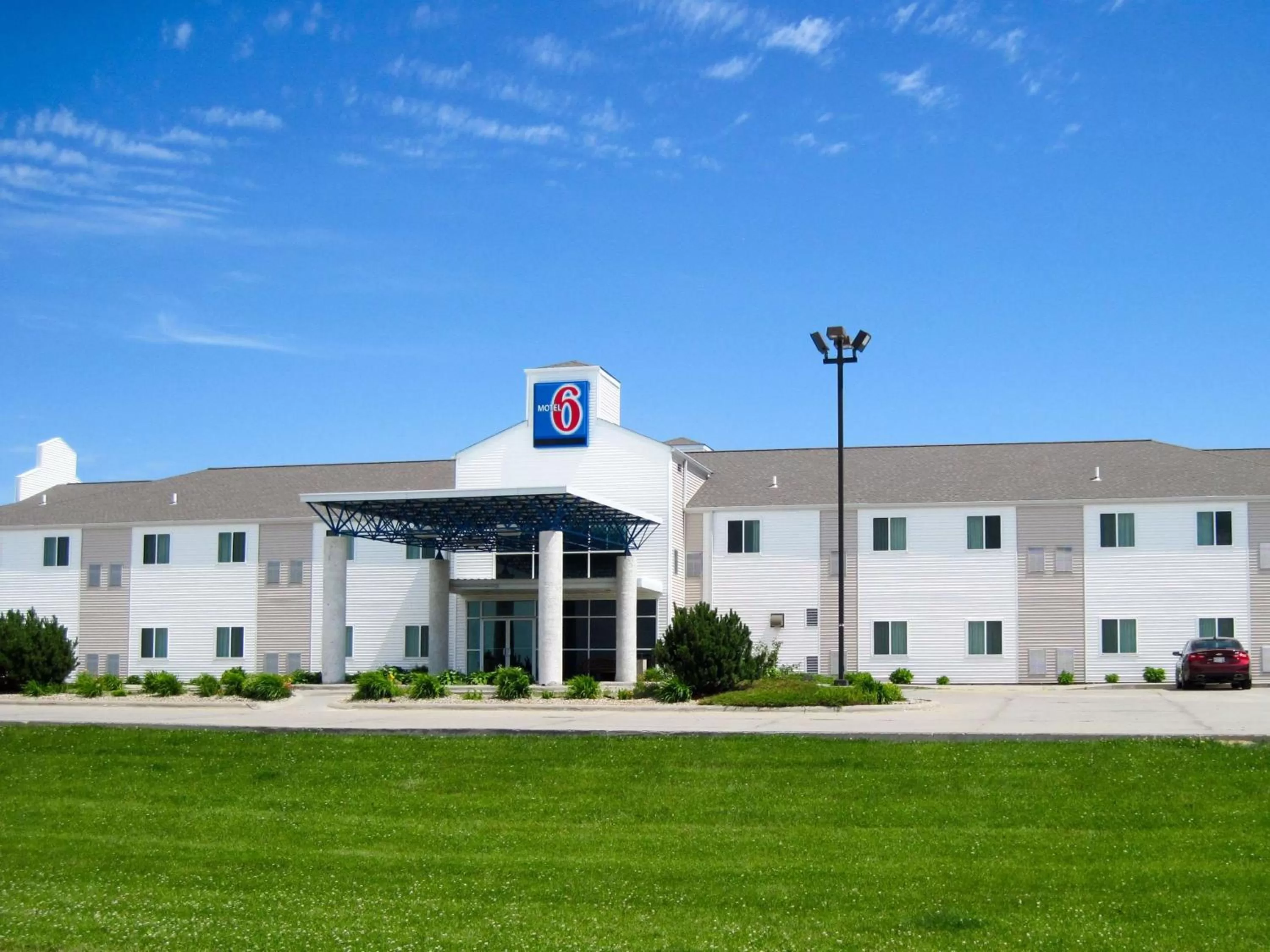 Property building in Motel 6-Avoca, IA
