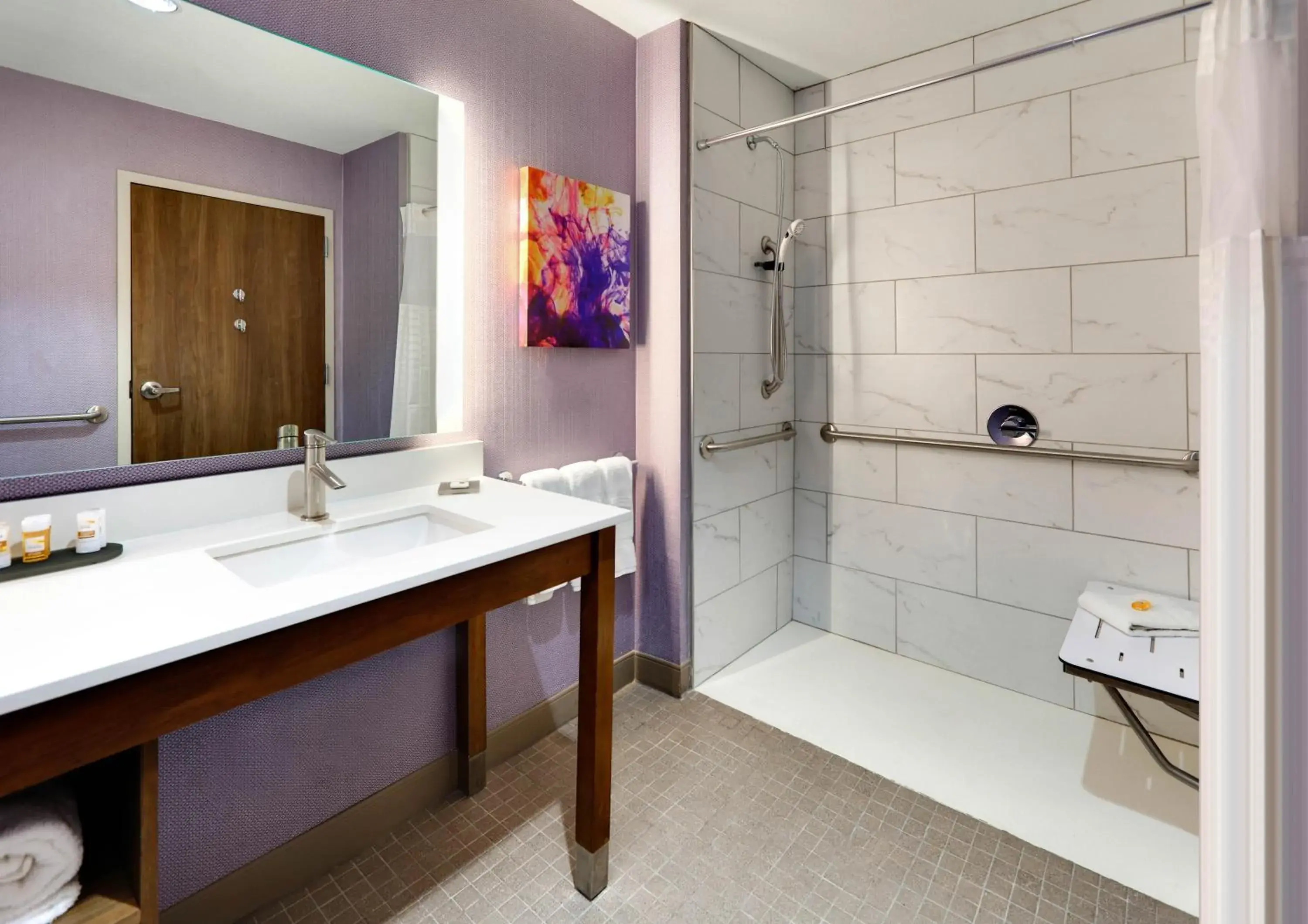 King Room with Roll-In Shower - Mobility/Hearing Accessible - Non-Smoking in La Quinta Inn & Suites by Wyndham Lakeway King Room with Roll-In Shower - Mobility/Hearing Accessible - Non-Smoking in La Quinta Inn & Suites by Wyndham Lakeway