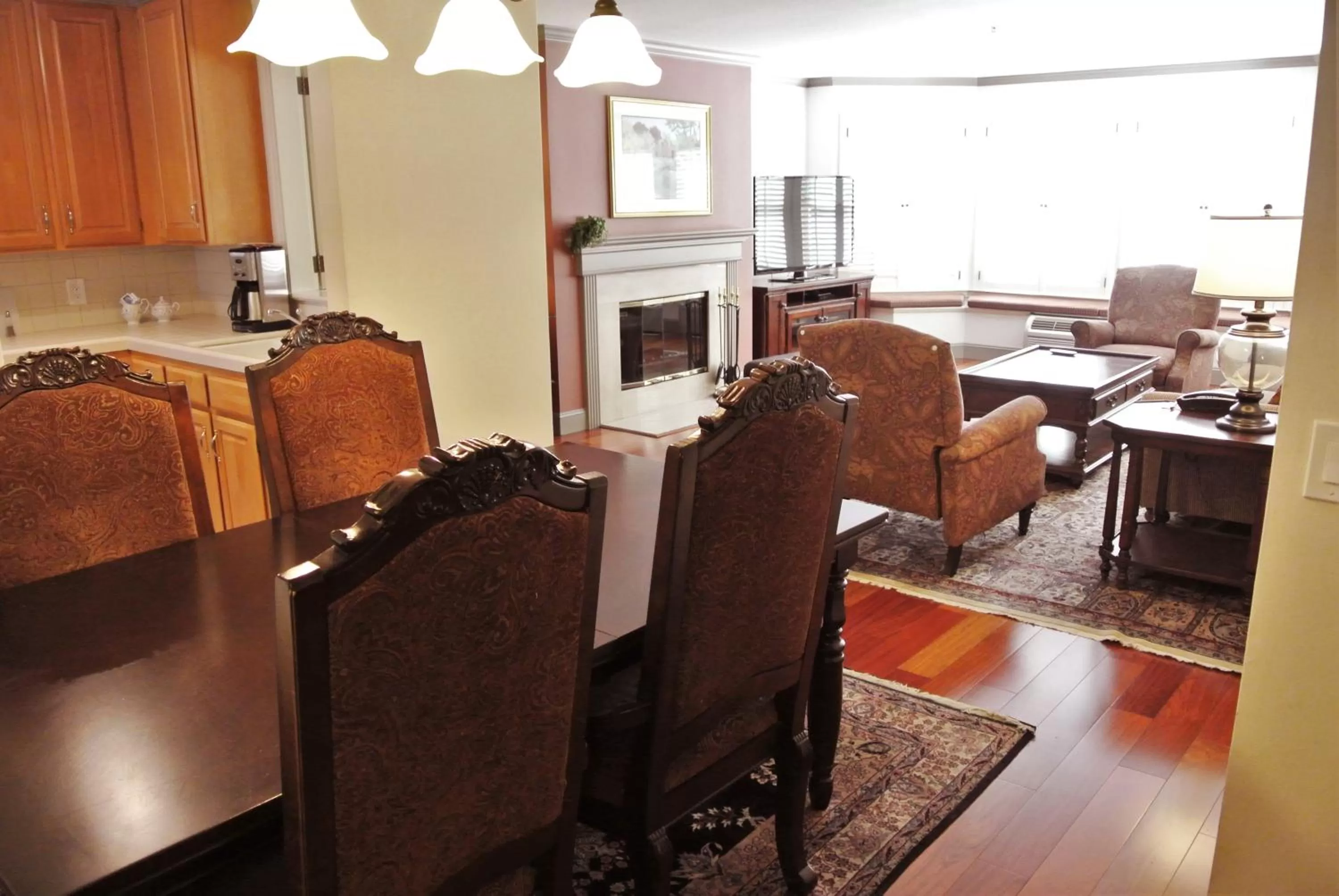 Living room in Cow Hollow Inn and Suites