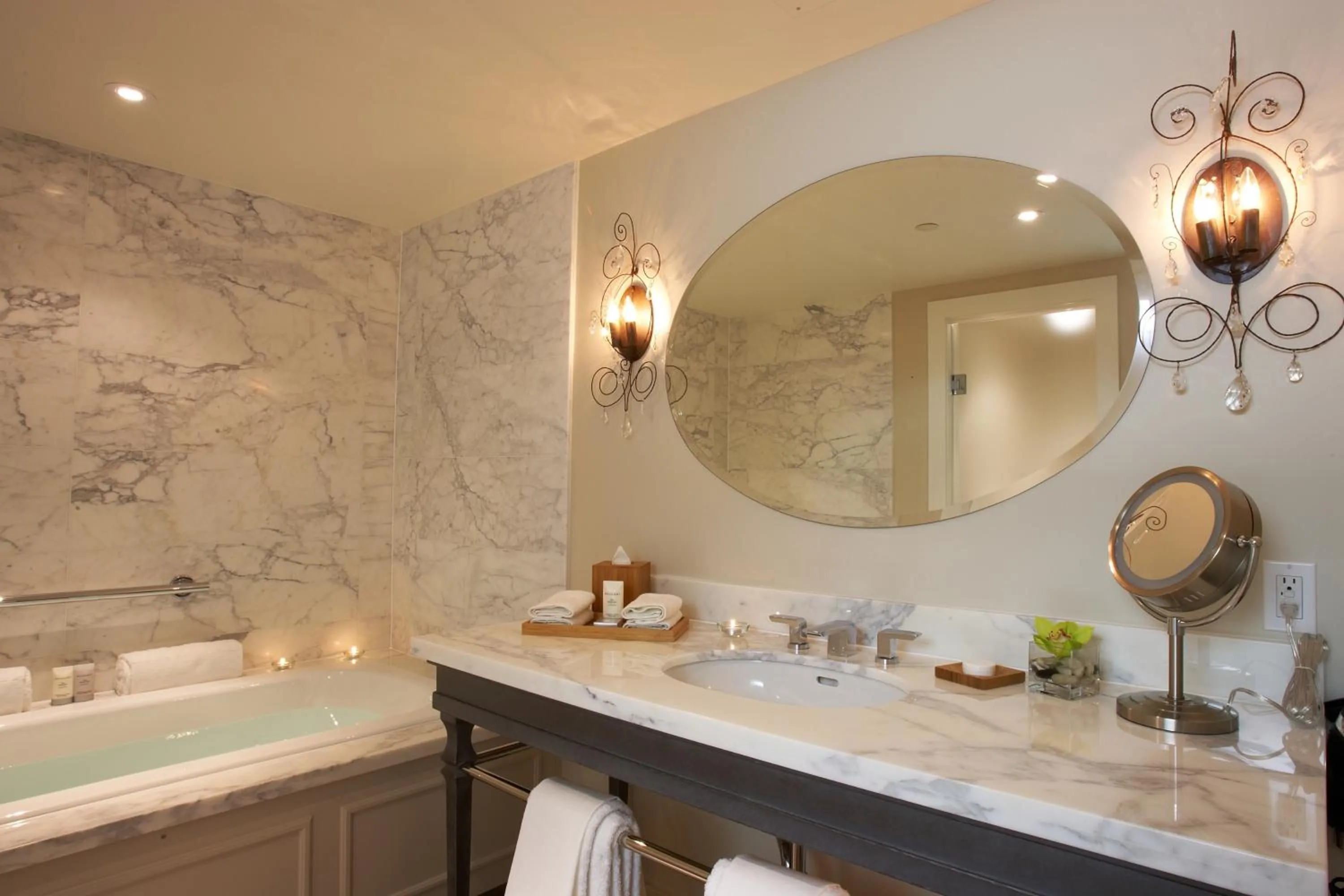 Shower in The Ivy at Verity