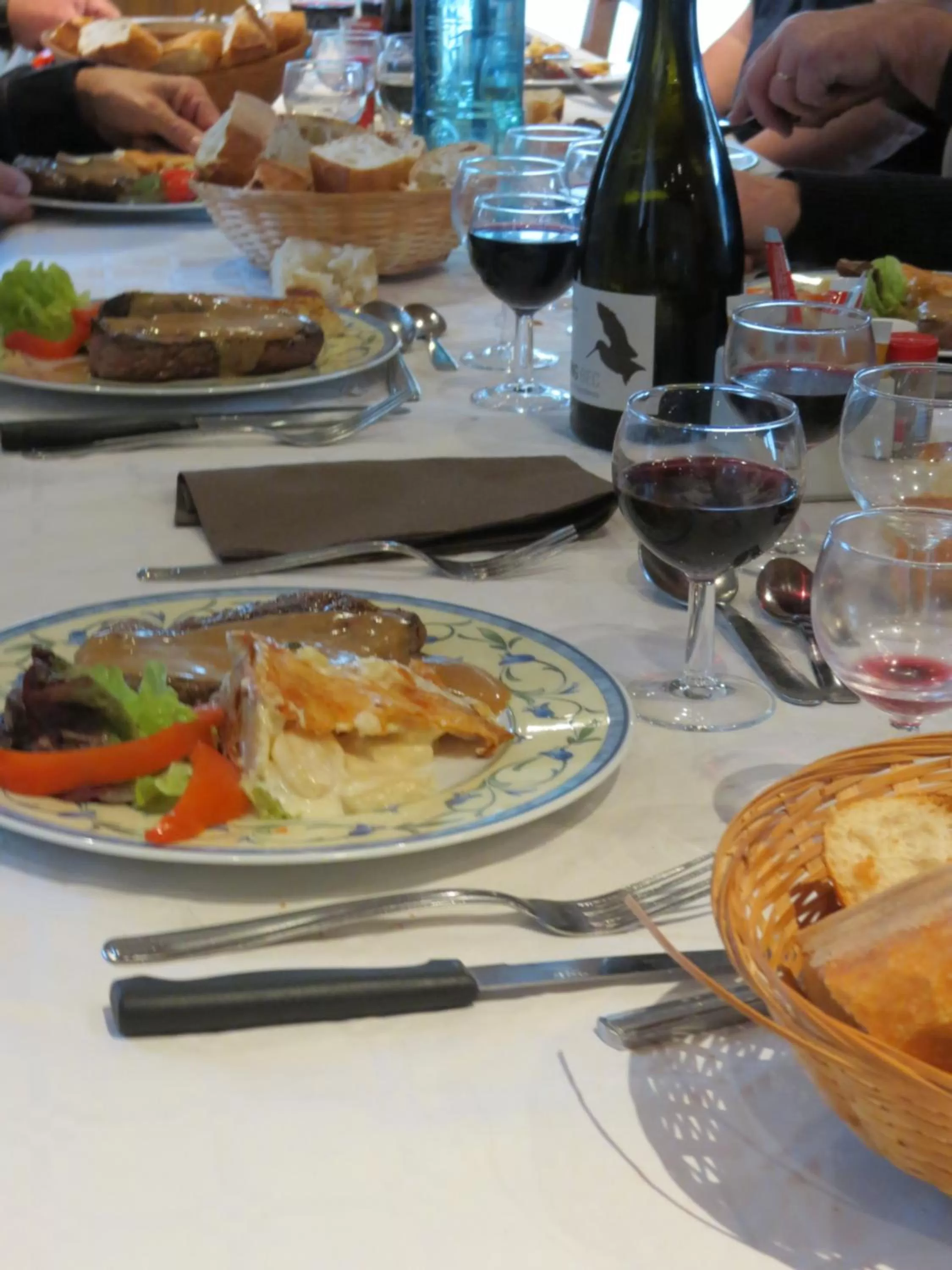 Food and drinks in Hotel le Faisan