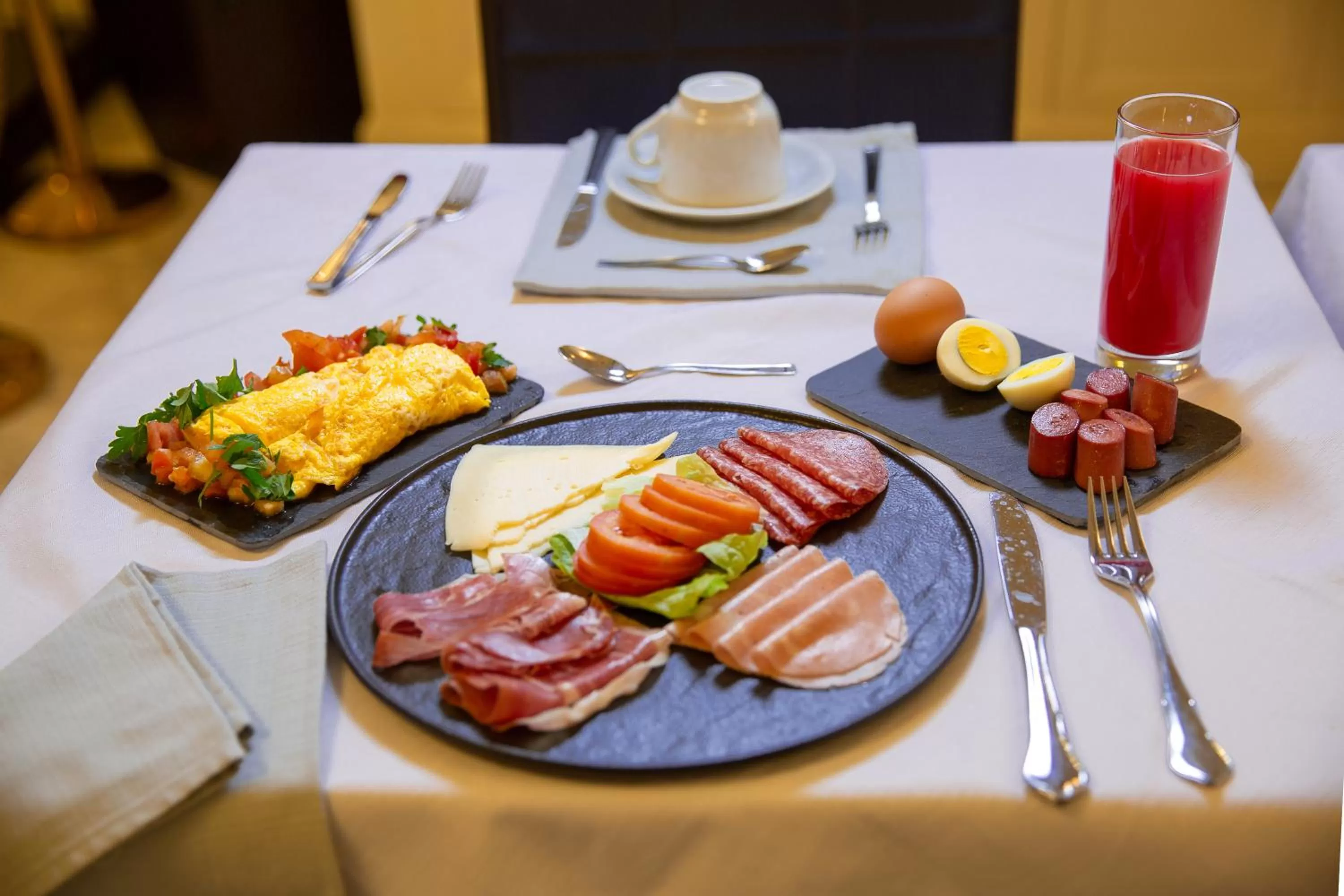 Food in Hotel Modigliani