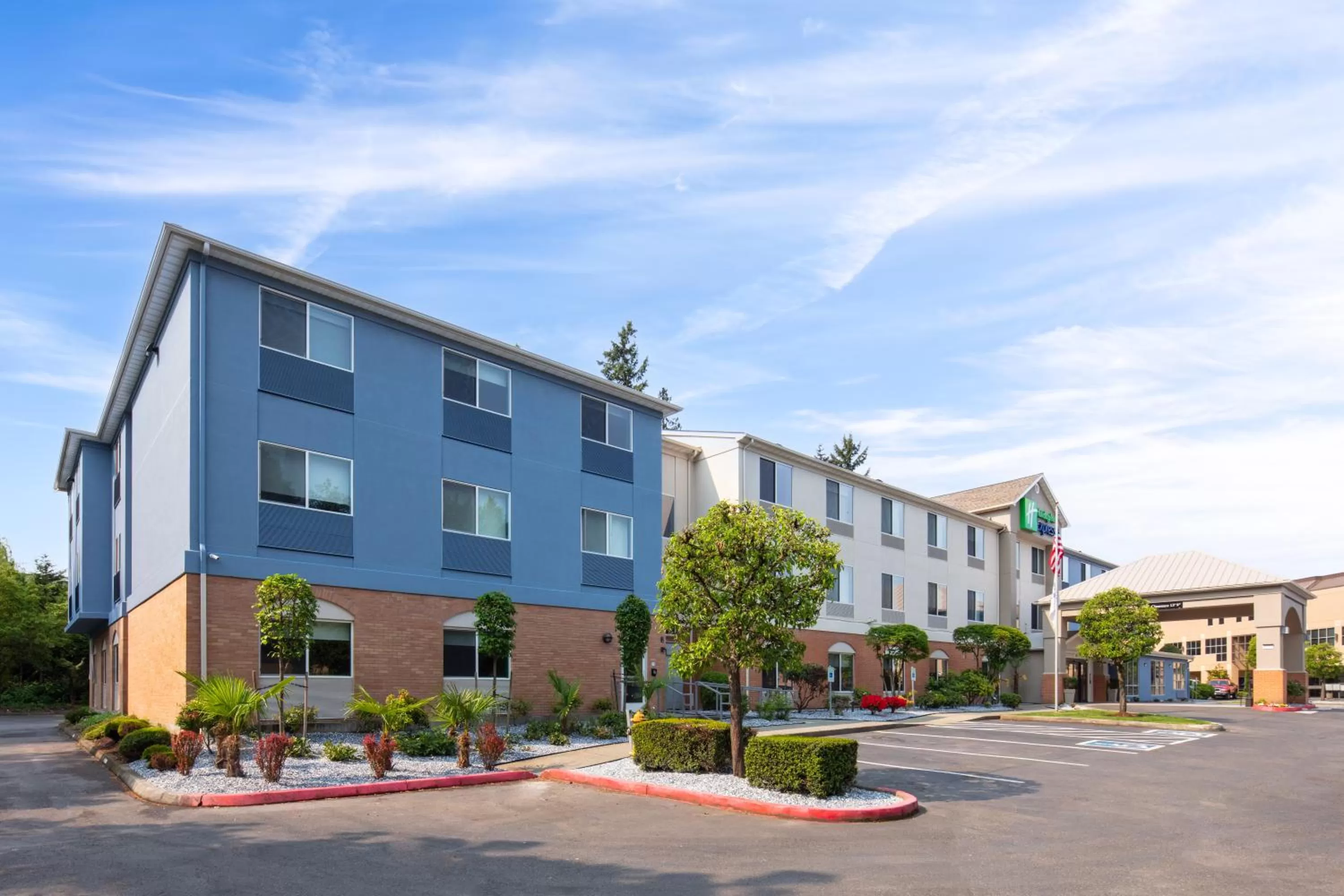 Property building in Holiday Inn Express Bothell by IHG