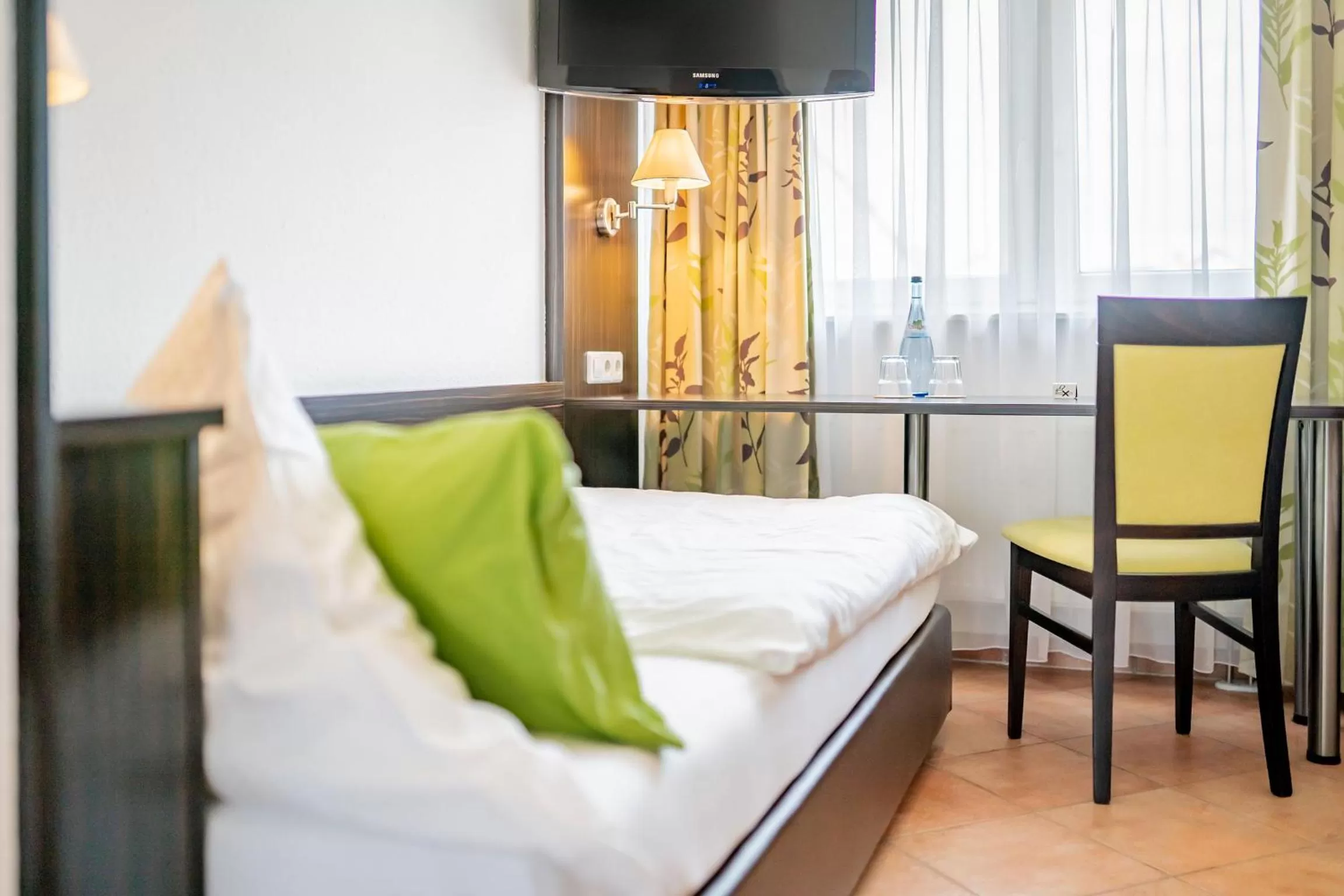 TV and multimedia, Bed in My Airport Hotel STUTTGART-AIRPORT-MESSE