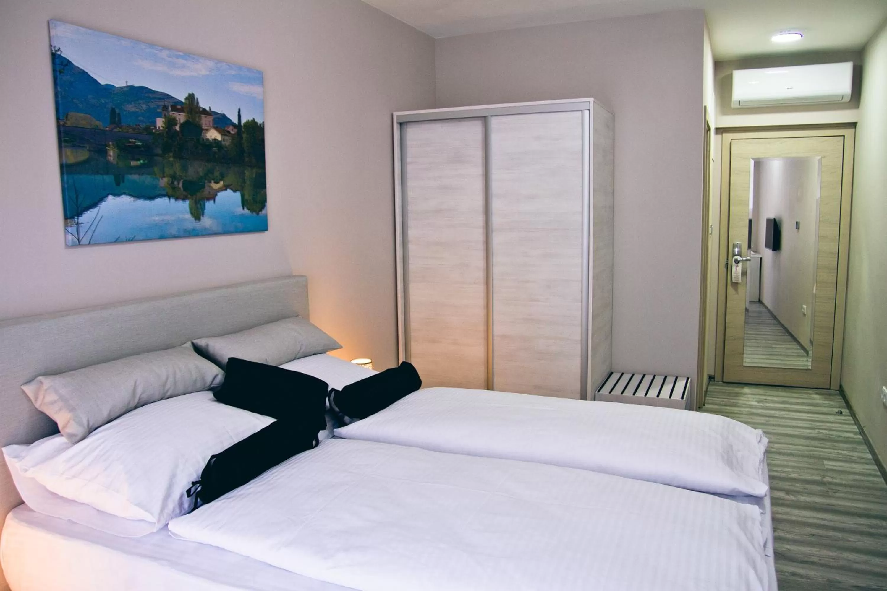 Photo of the whole room, Bed in Hotel Bakarni Lonac