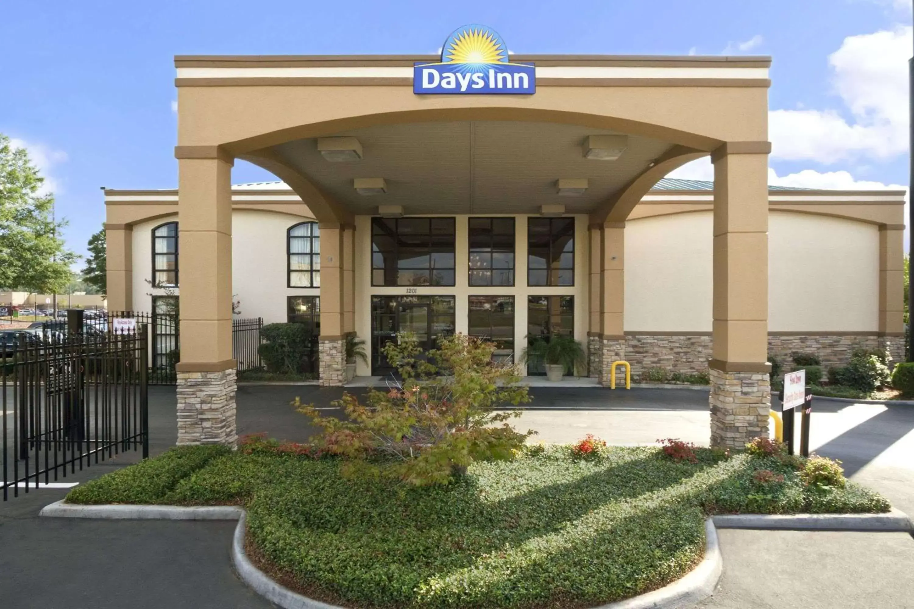 Days Inn & Suites by Wyndham Tuscaloosa - Univ. of Alabama Days Inn & Suites by Wyndham Tuscaloosa - Univ. of Alabama