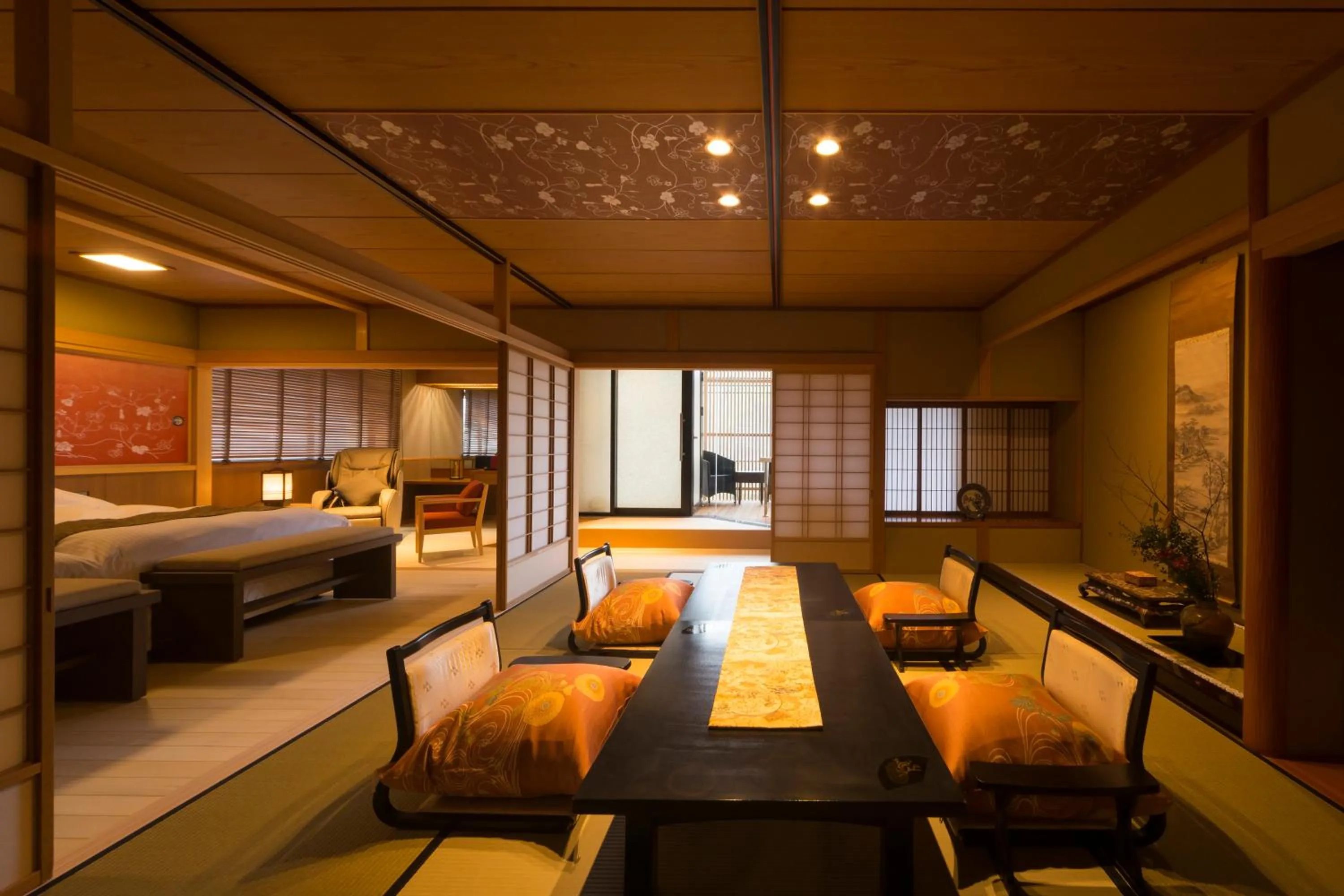 Photo of the whole room, Bed in Tachibana Shikitei