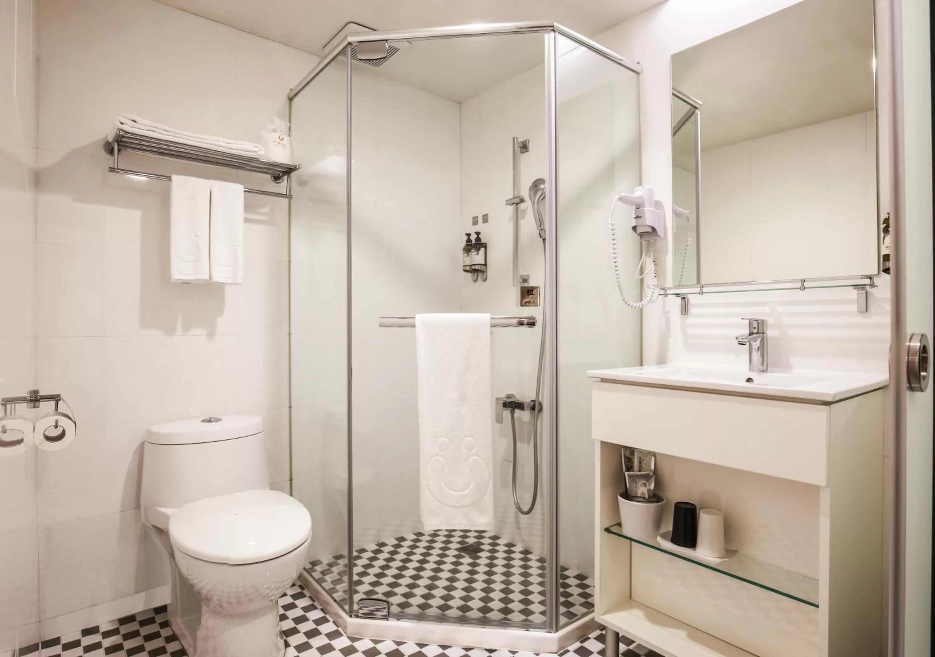 Shower in CityInn Hotel Taipei Station Branch II