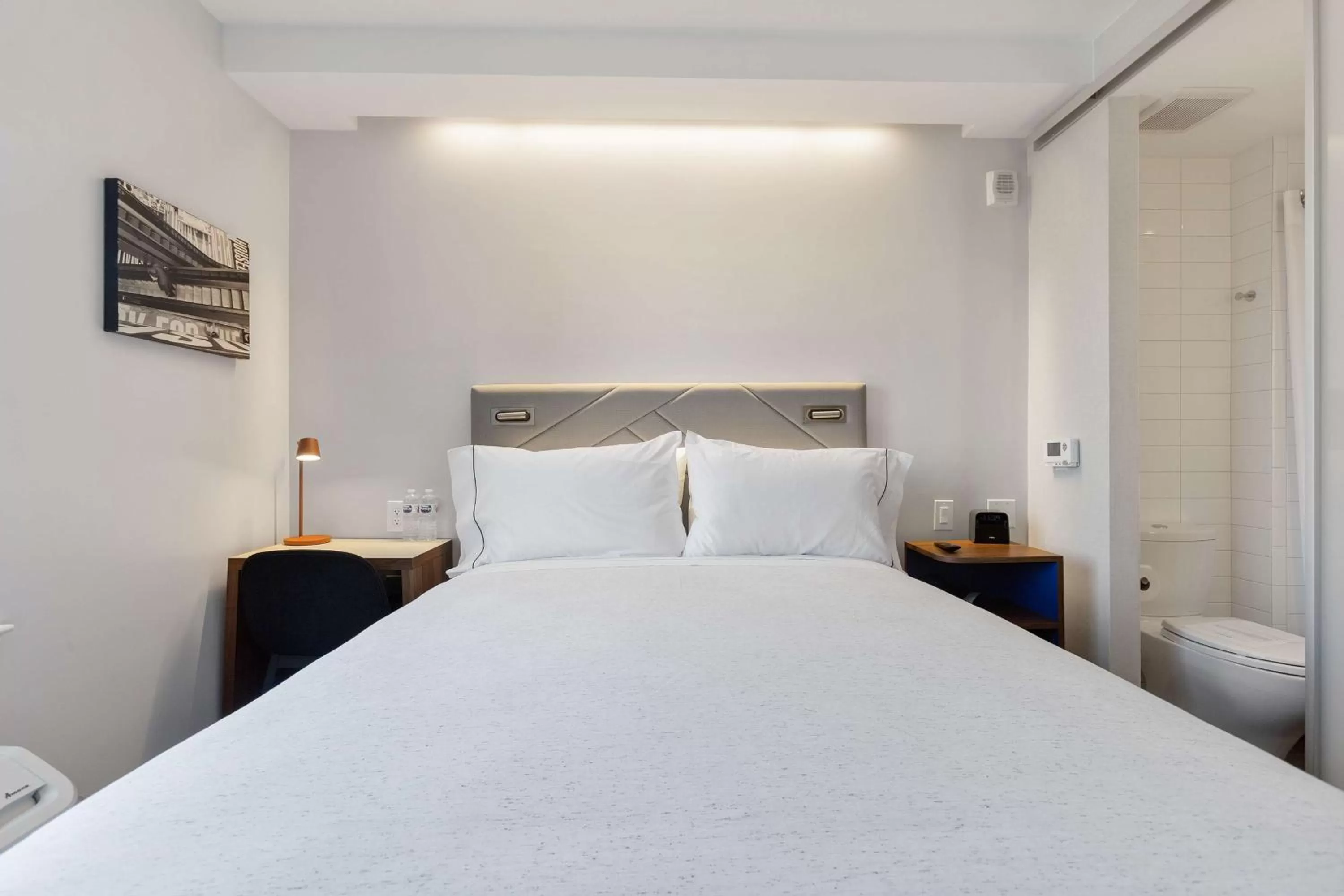 Bed in Motto by Hilton Washington DC City Center