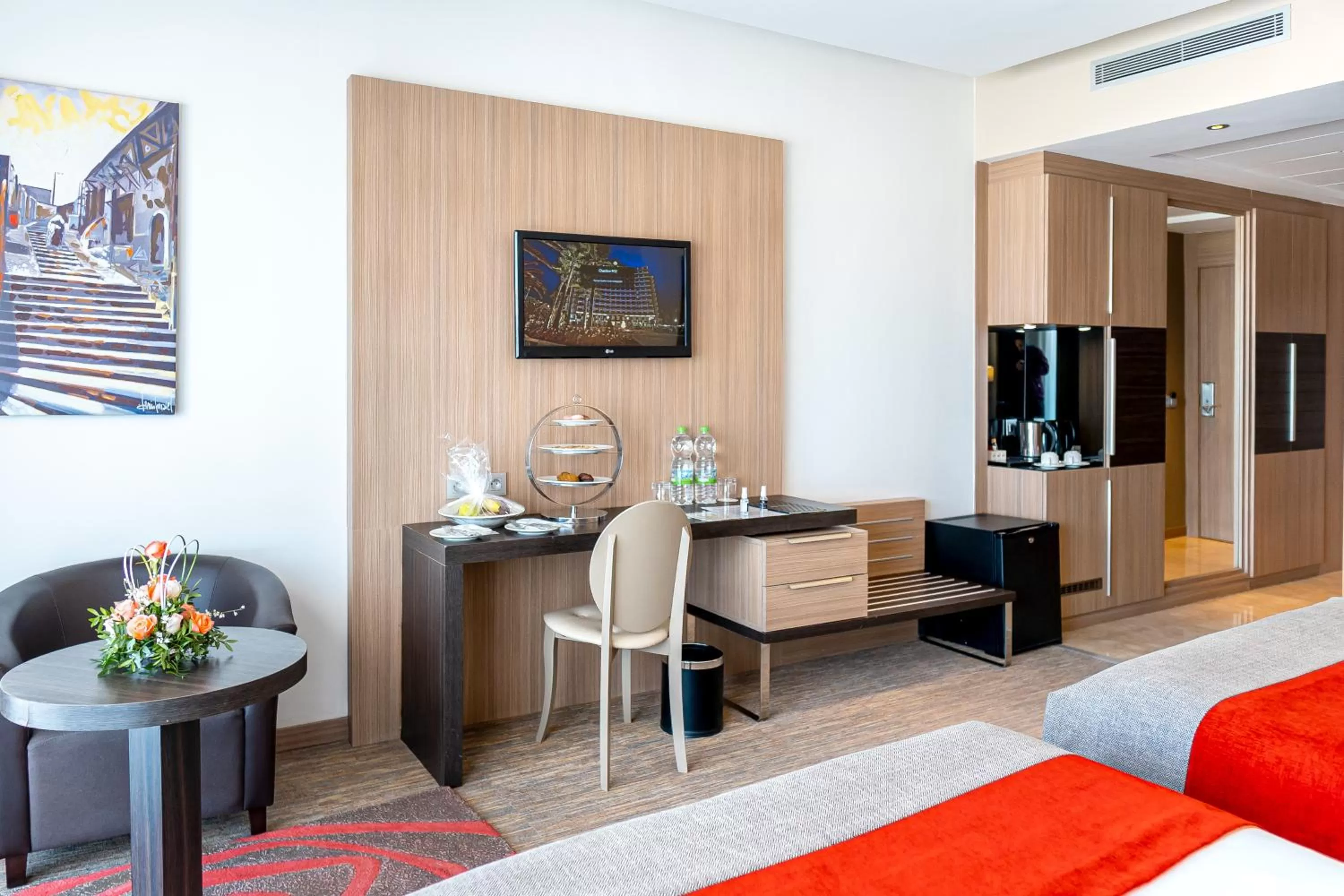 Bed in Royal Tulip City Center