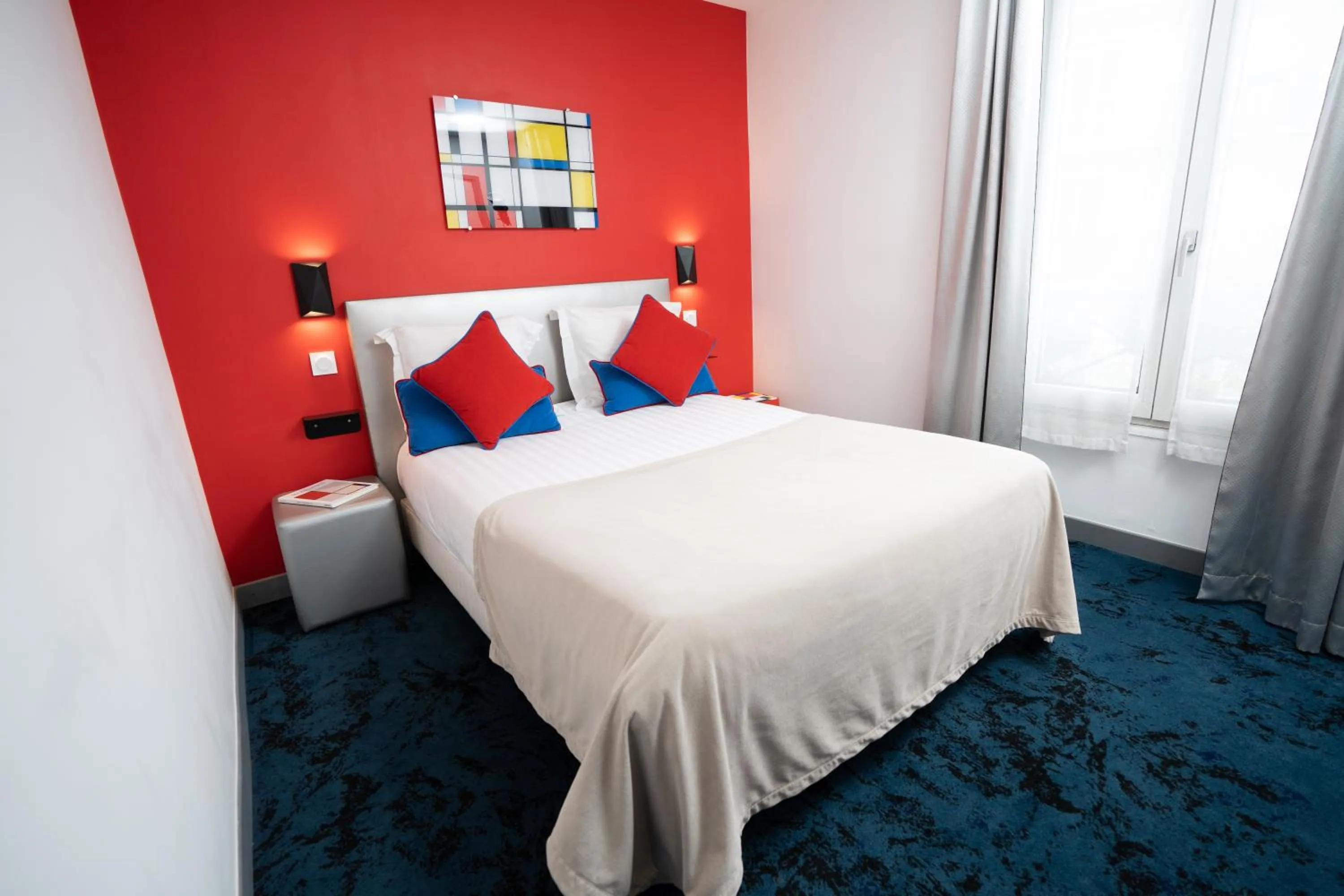 Bed in Hôtel Du Mont Dore Batignolles