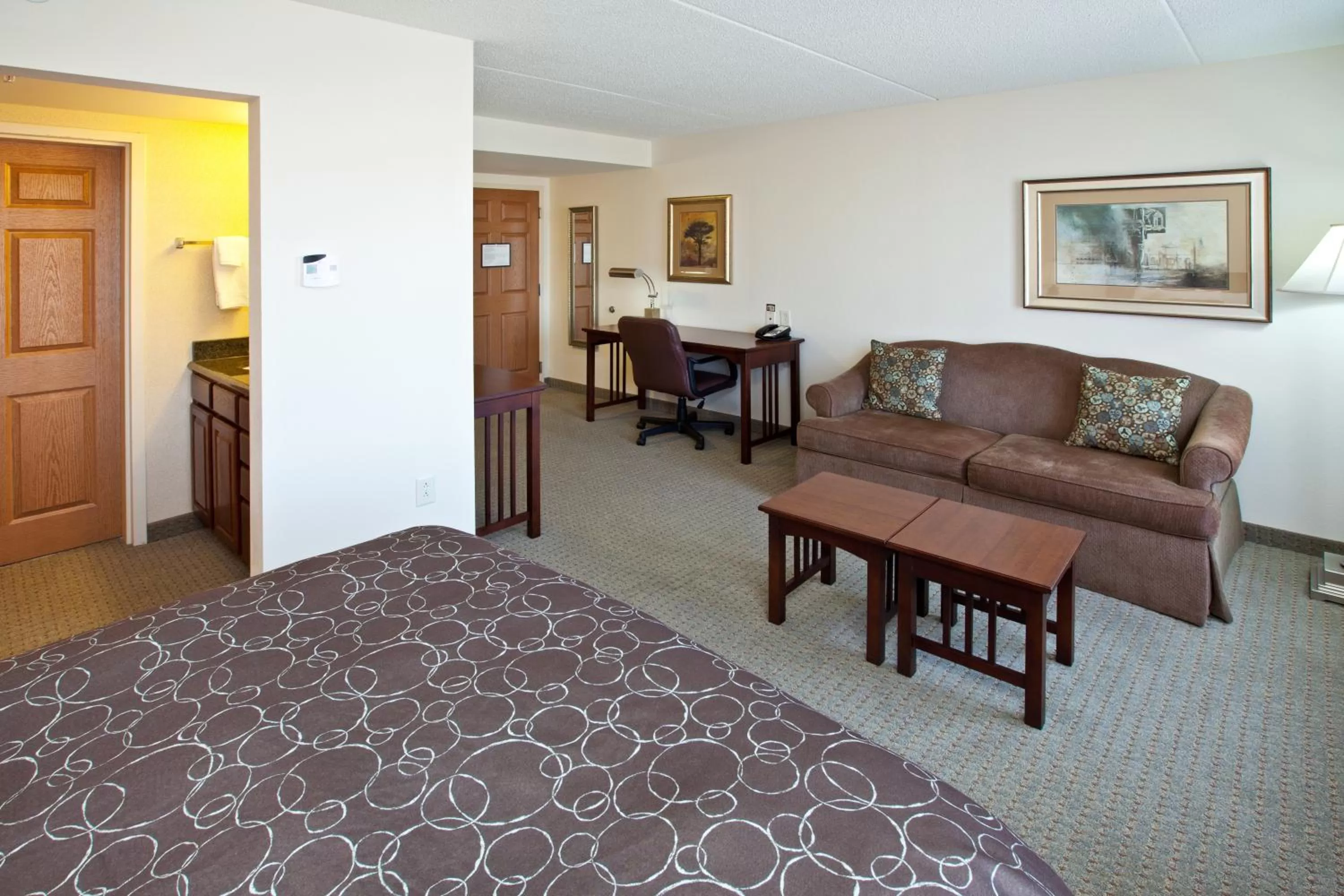Bed in Staybridge Suites Indianapolis Downtown-Convention Center by IHG