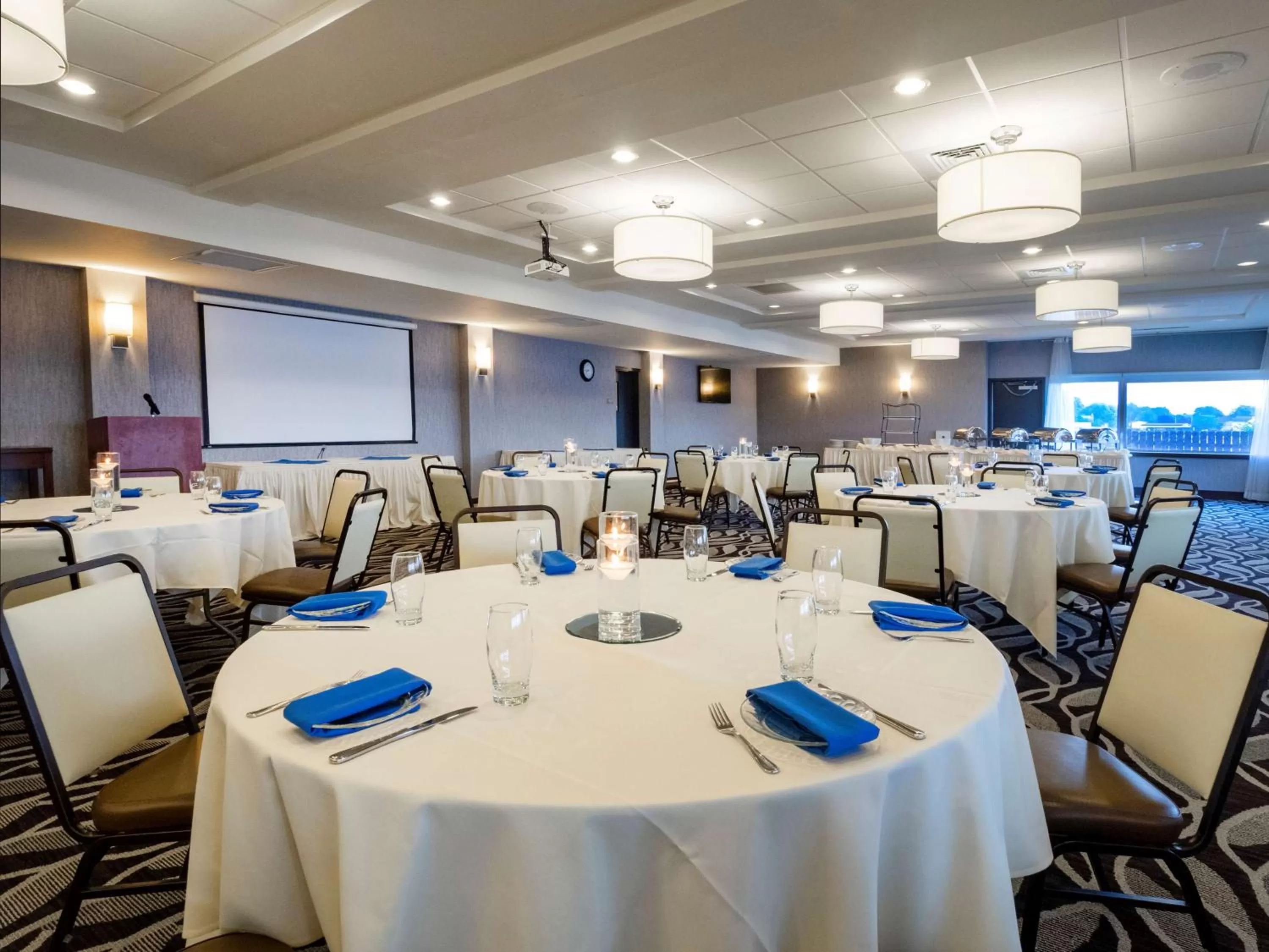 Banquet/Function facilities in Niagara Riverside Resort; BW Premier Collection