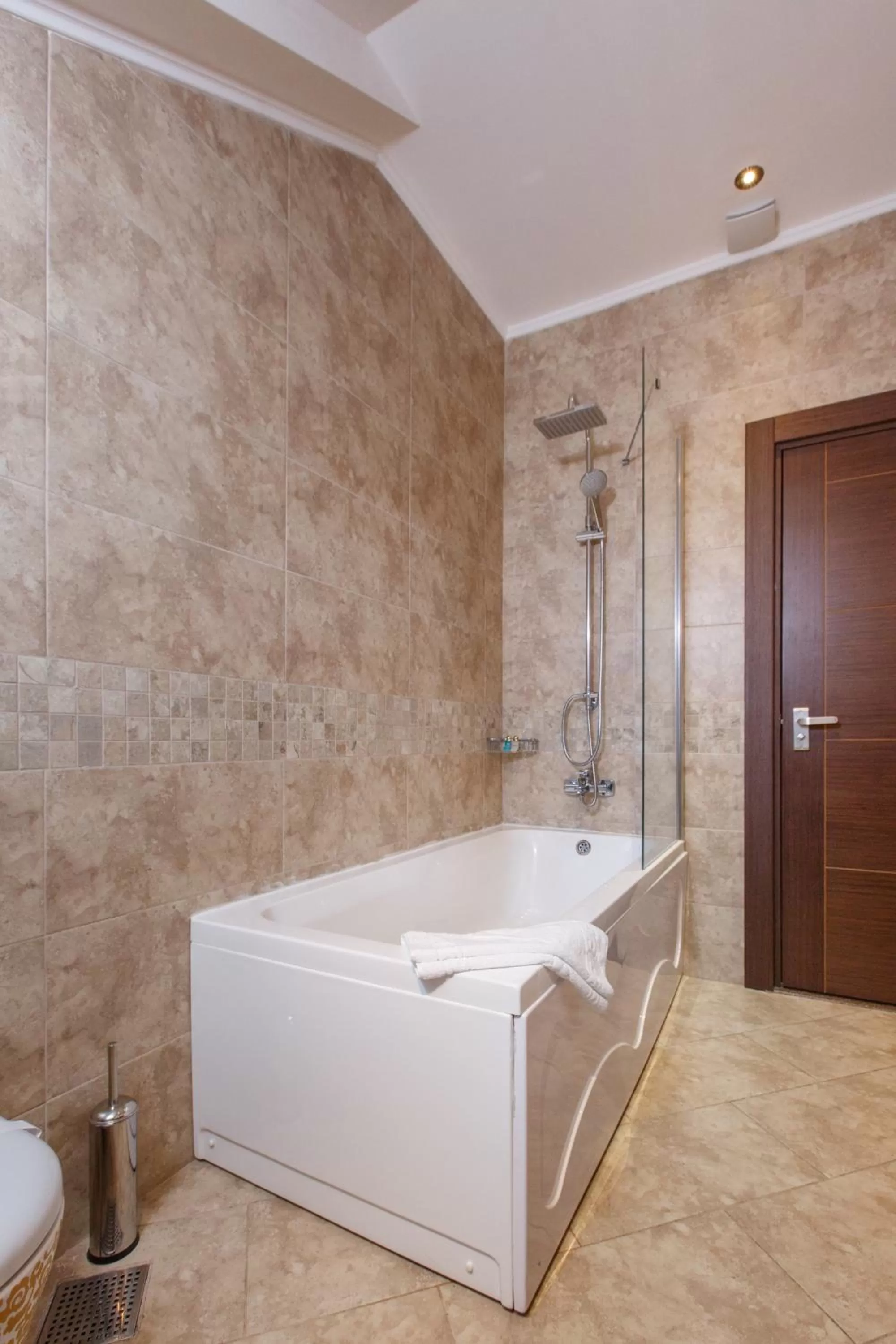 Toilet in Sera Lake Resort Hotel Spa & Aparts