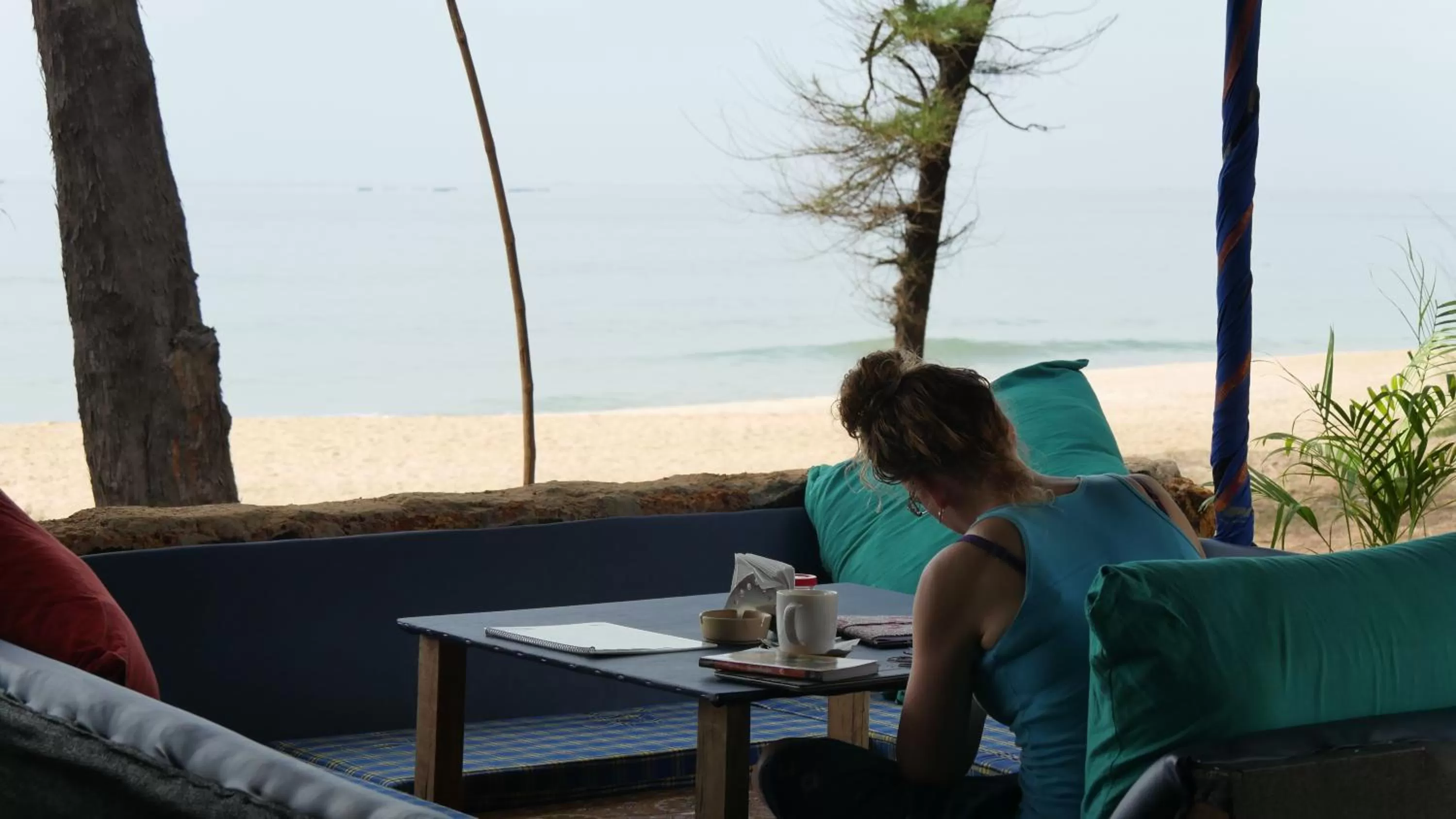 Restaurant/places to eat in Peace Garden Beach Resort