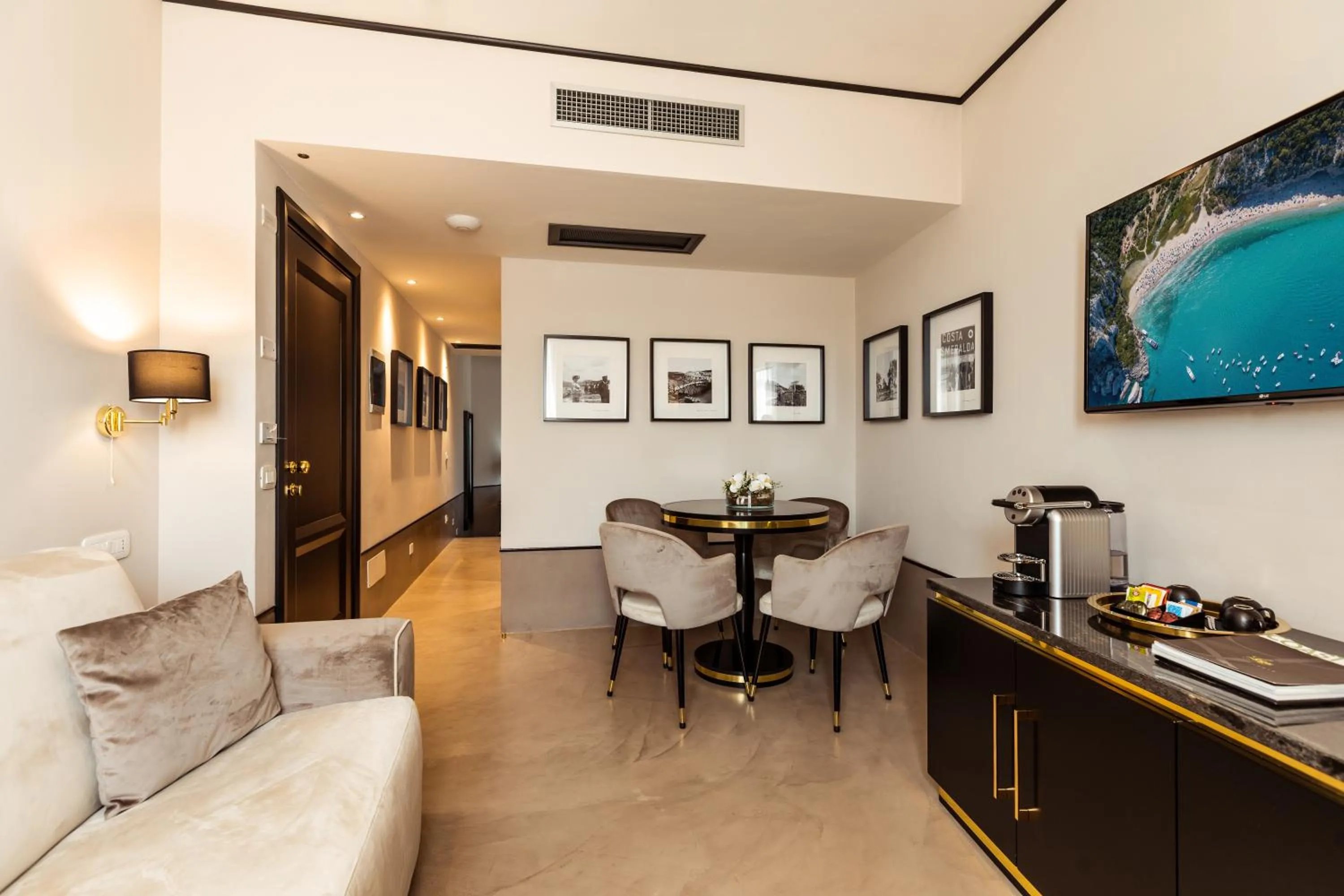 Coffee/tea facilities in La Locanda Del Conte Mameli - Boutique Hotel & Suite SPA