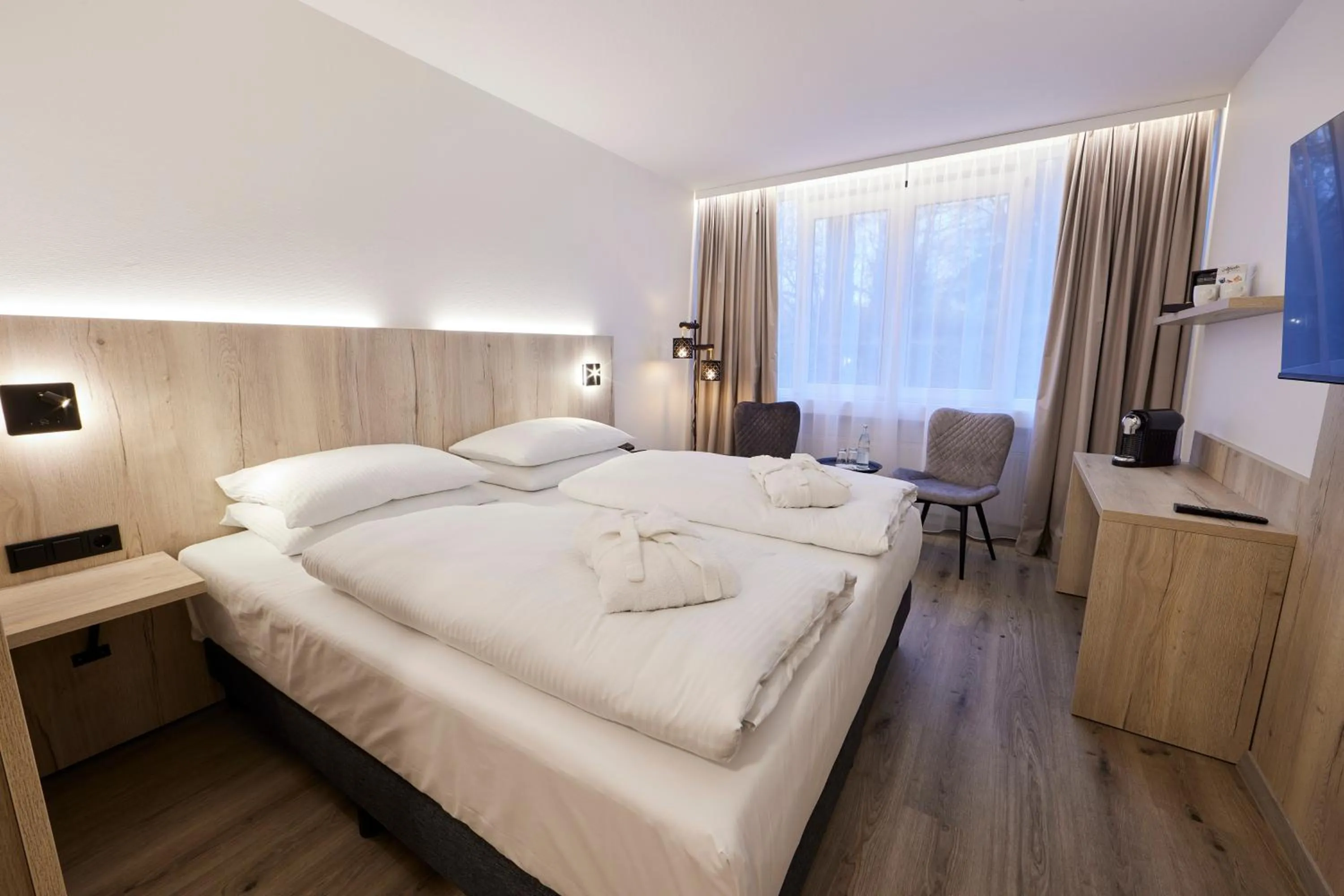 Photo of the whole room, Bed in Hotel Bredeney