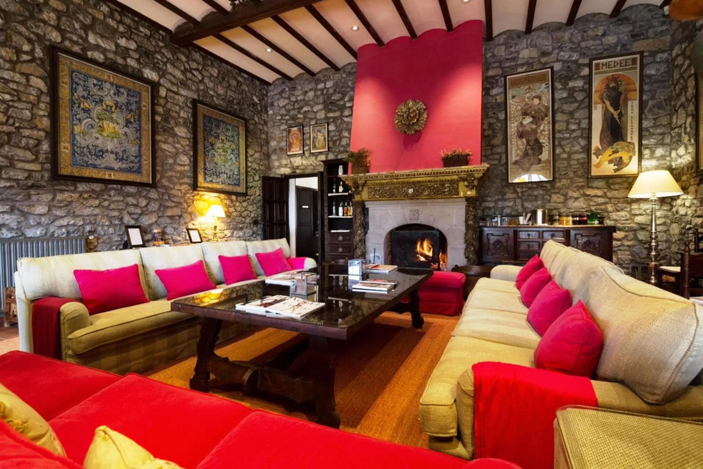 Lounge or bar in Hotel Los Caspios