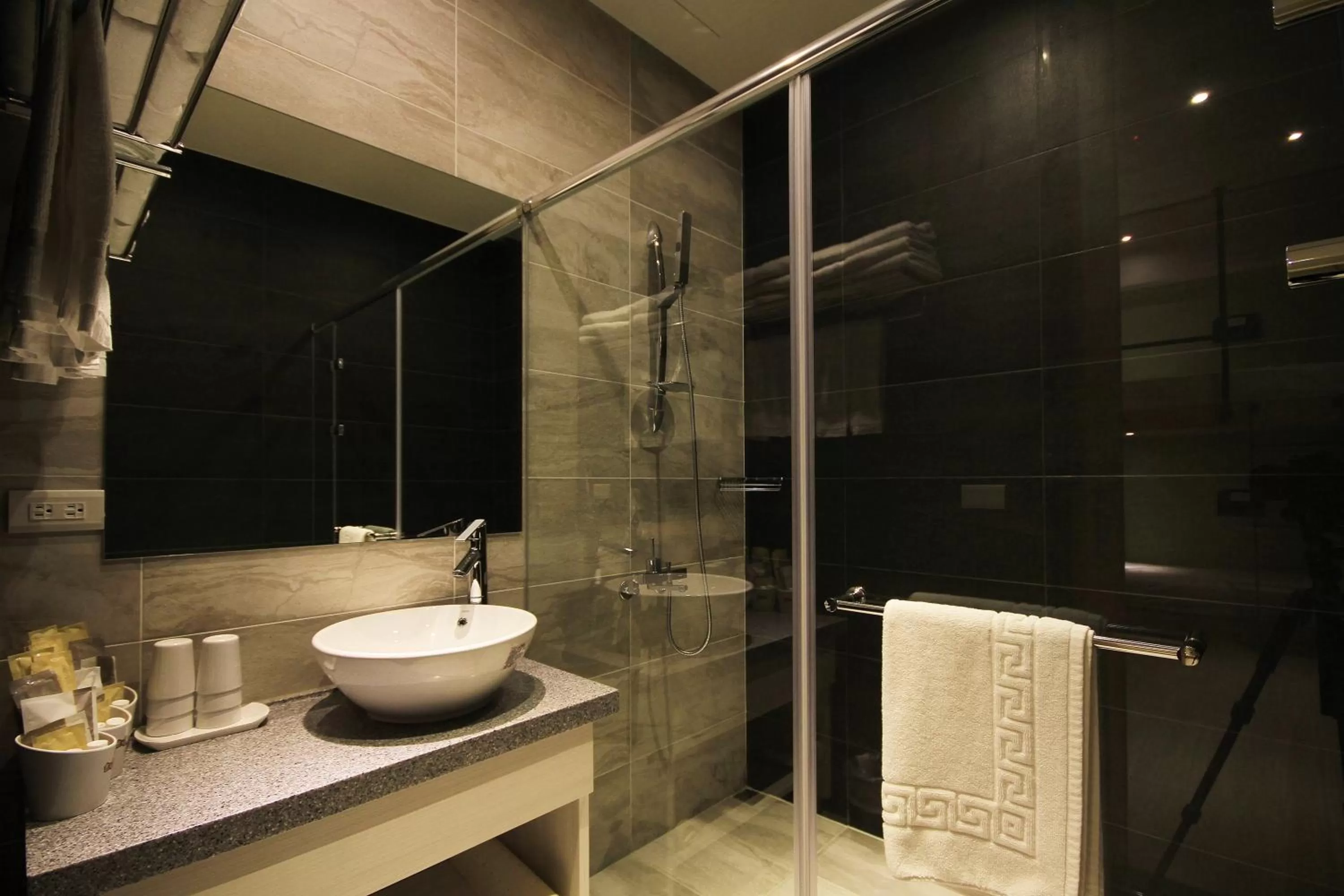 Bathroom in Hangkhau Hotel