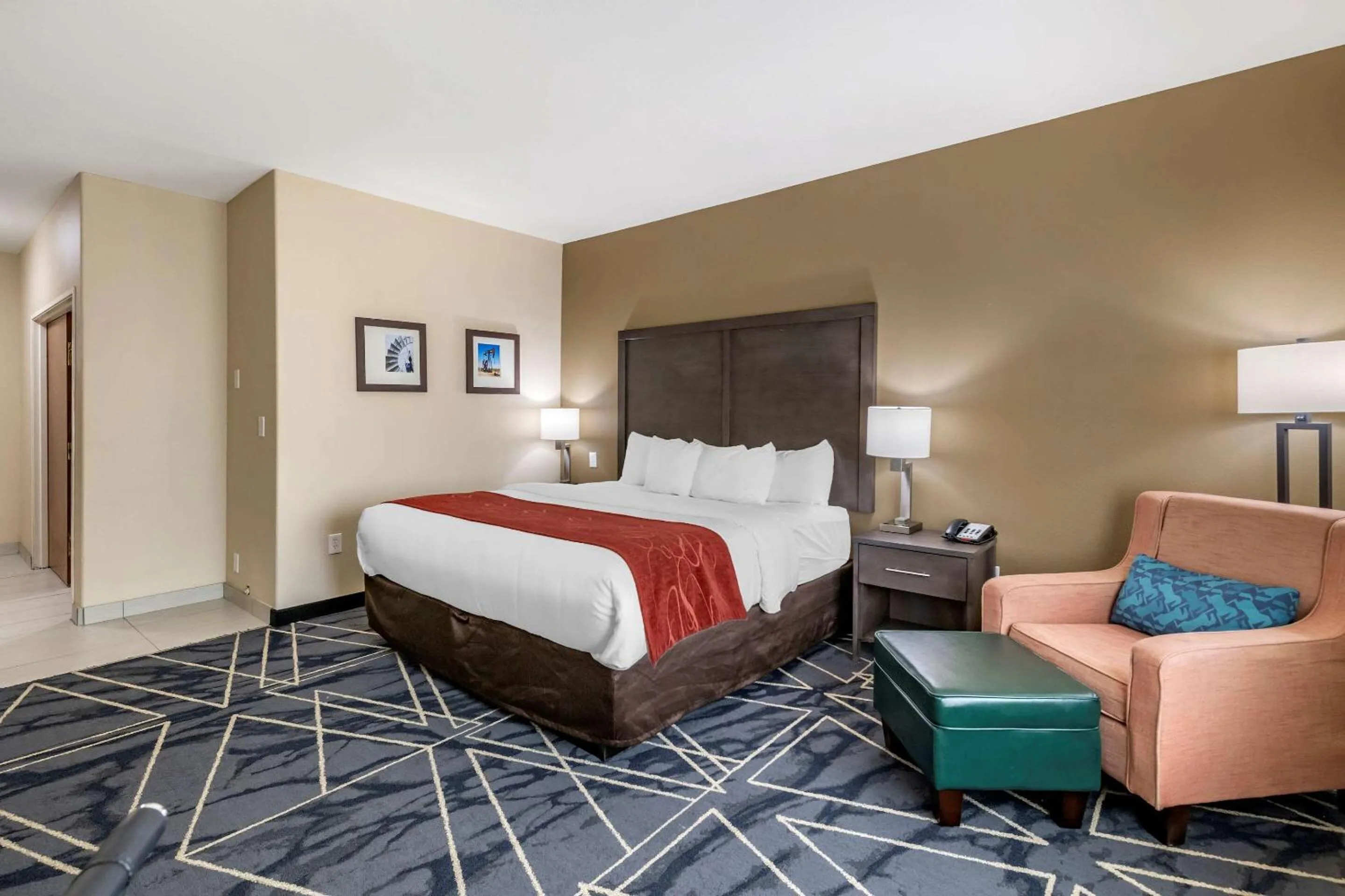 Photo of the whole room, Bed in Comfort Inn & Suites Lubbock West