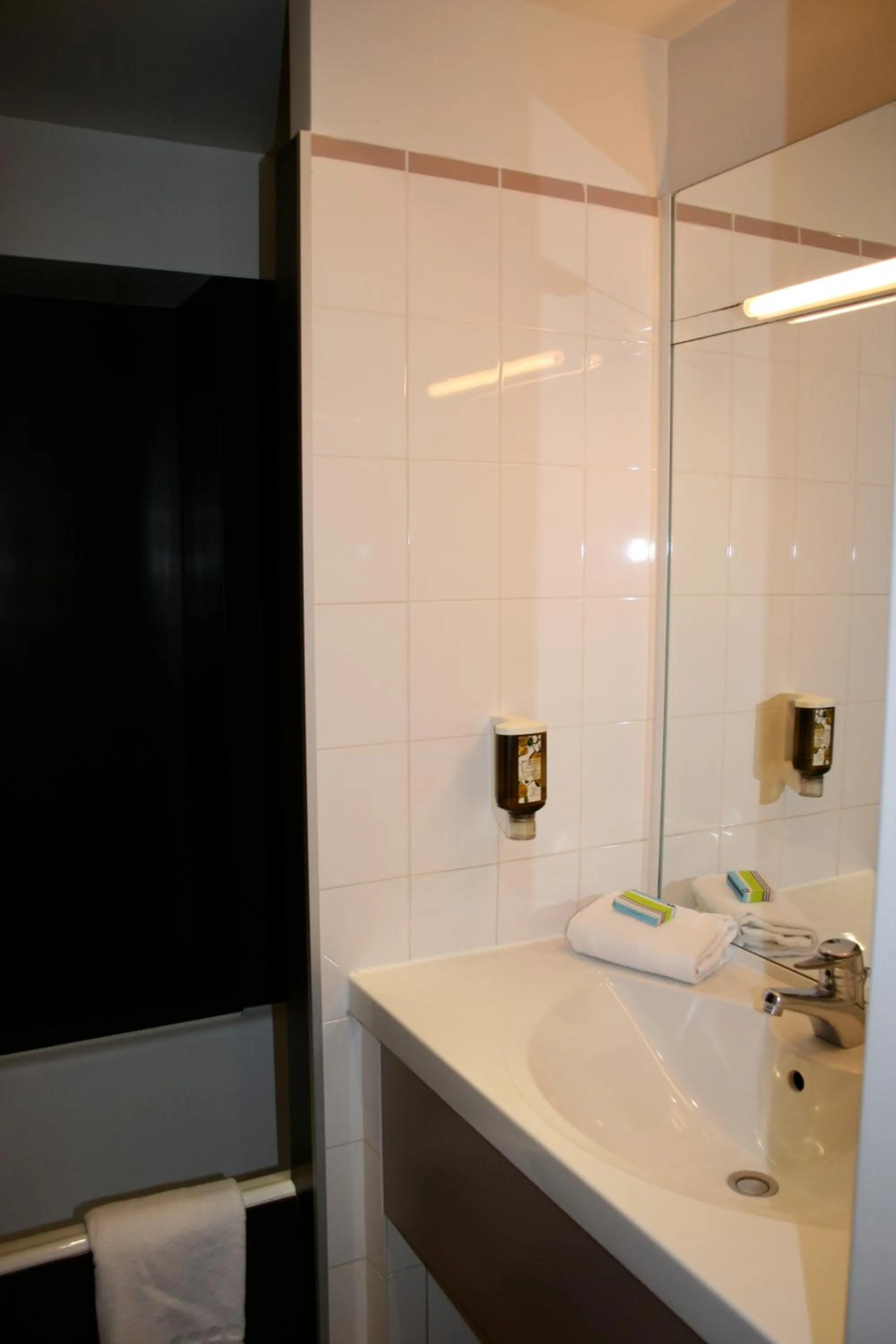 Bathroom in Royal Cottage Pamela Hotel Cassis