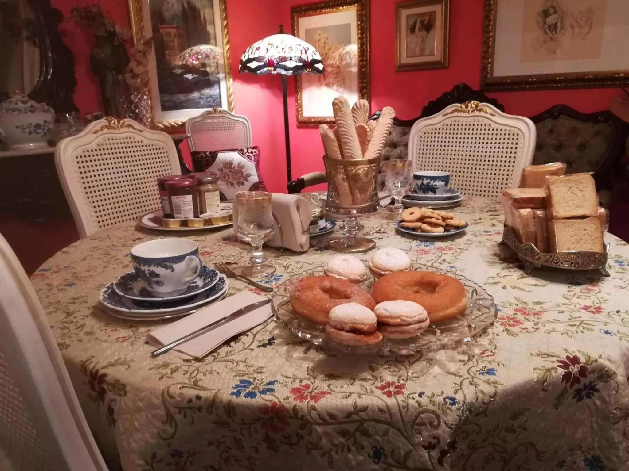 Food and drinks in Domus Aurea