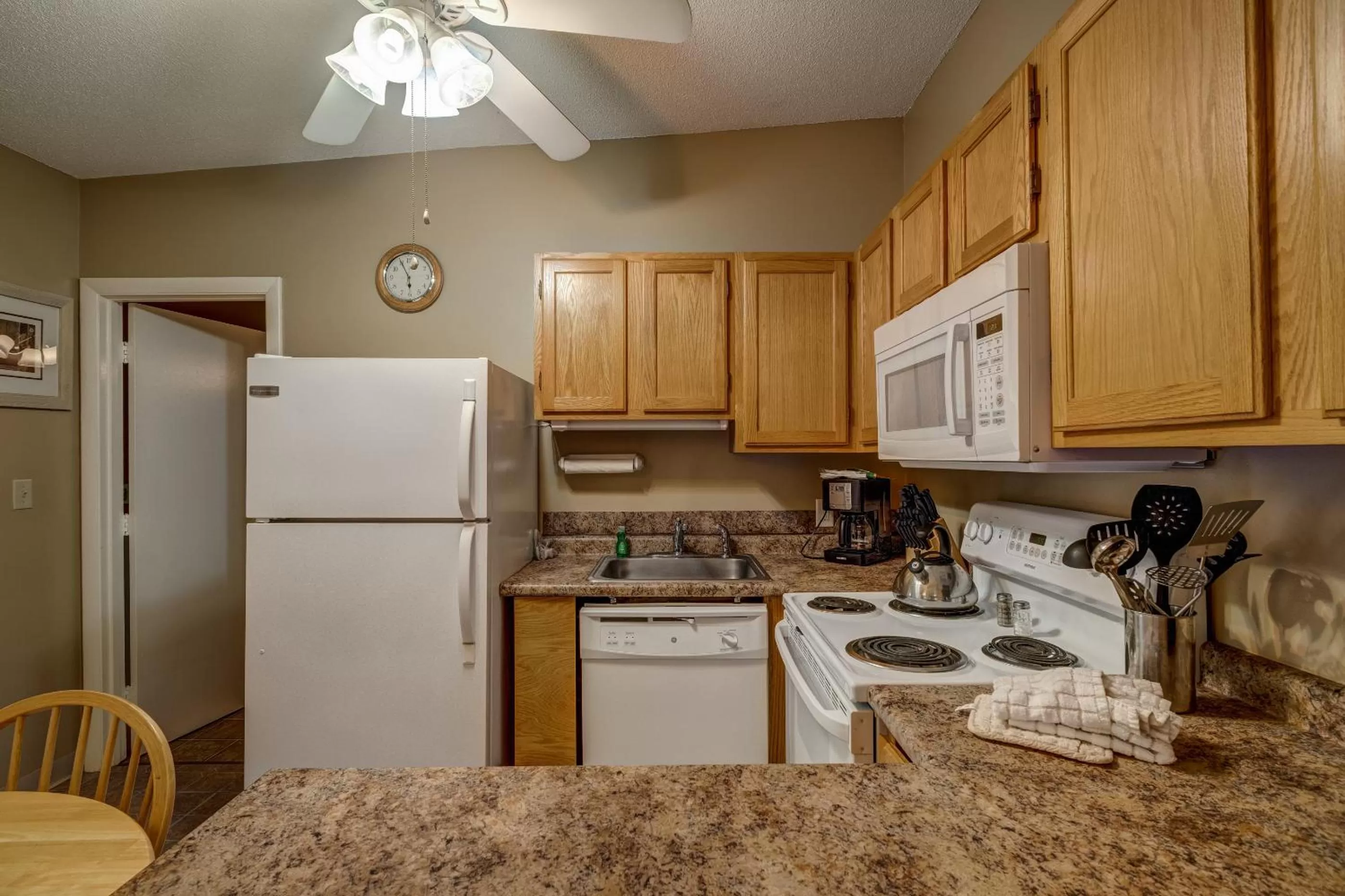 kitchen, Kitchen/Kitchenette in Village of Winnipesaukee