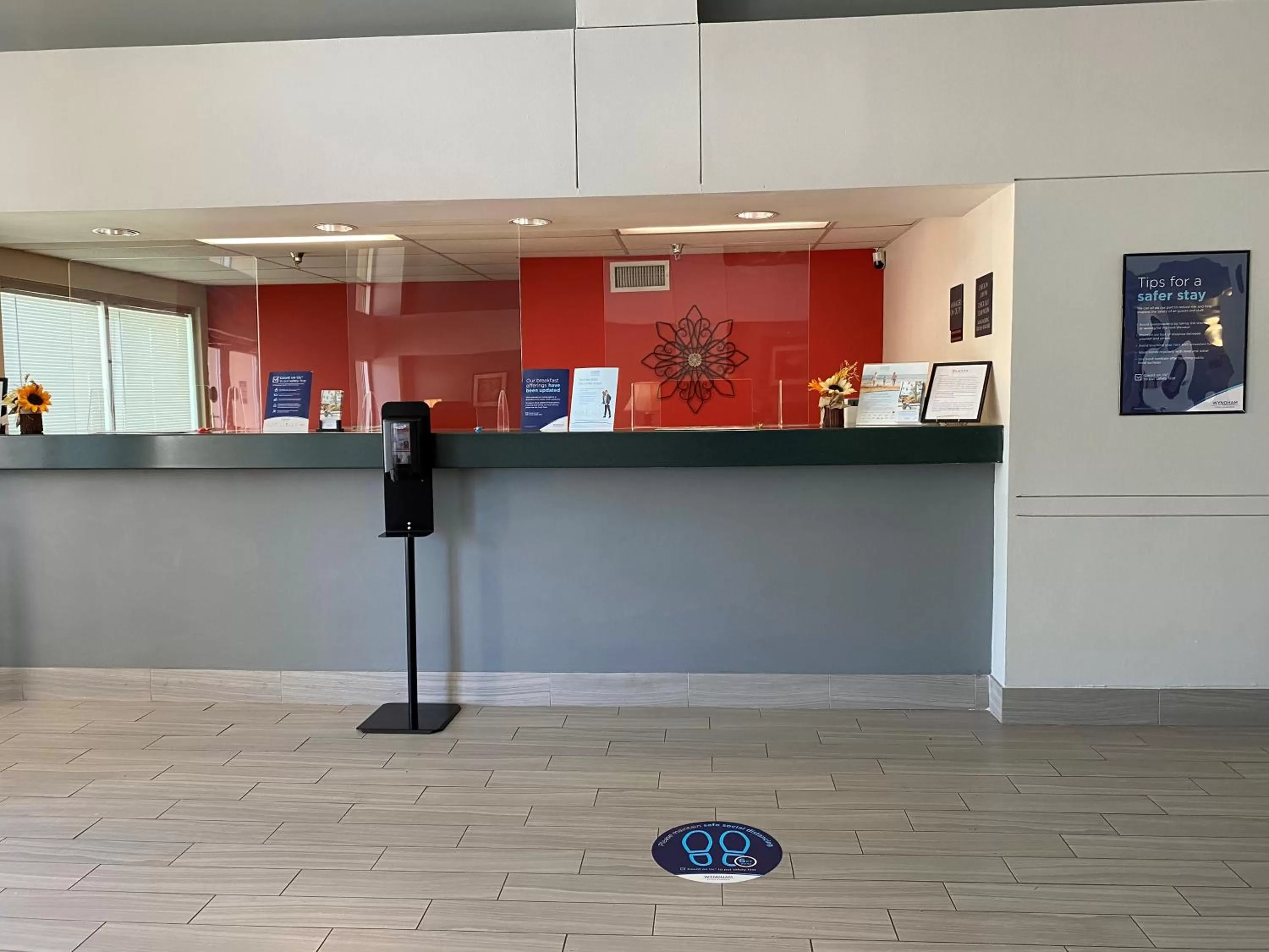 Lobby or reception in Ramada by Wyndham Luling