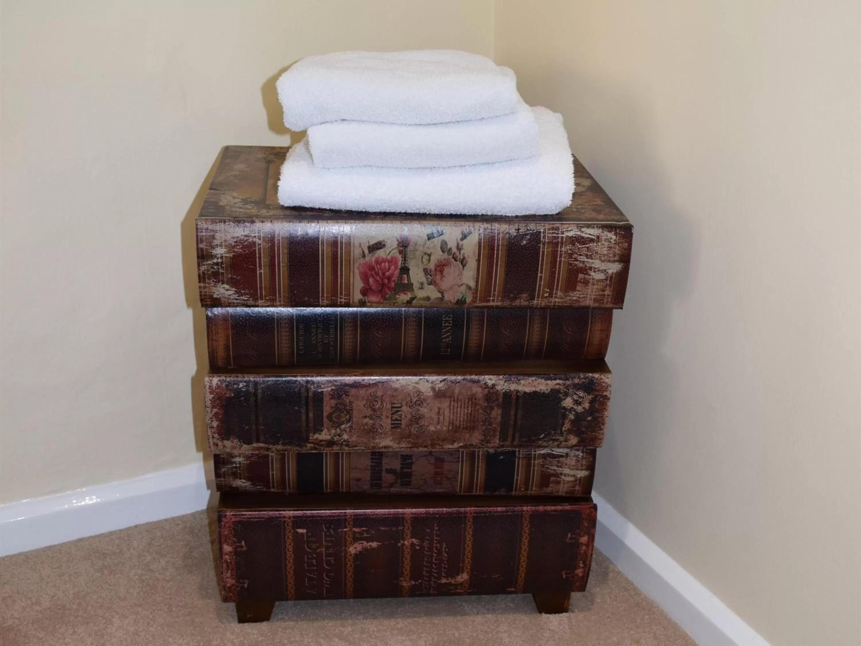 Bedroom in The Old Bookshop