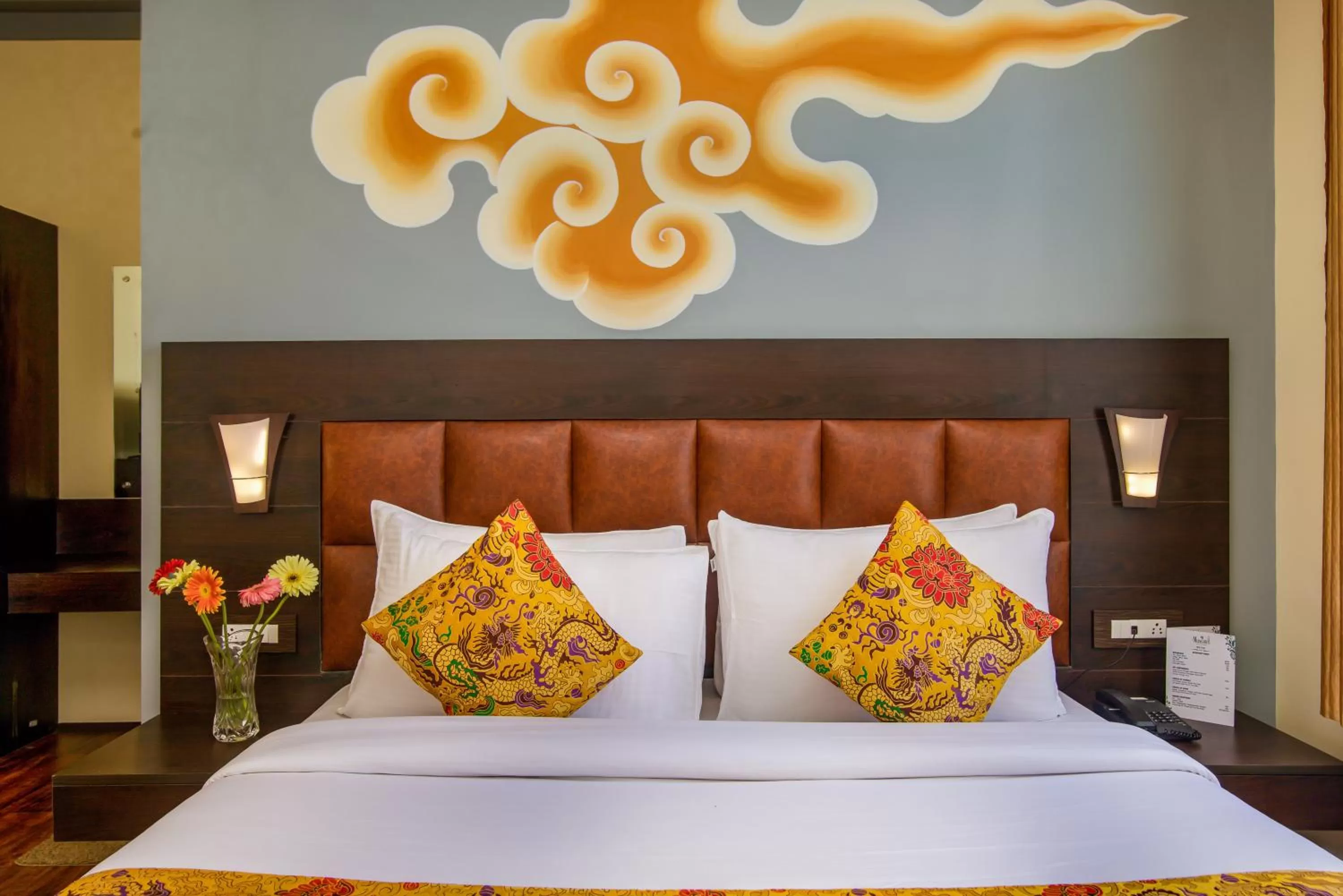 Bedroom, Bed in Muscatel Grand Silkroute - 300 Mts from MG Marg