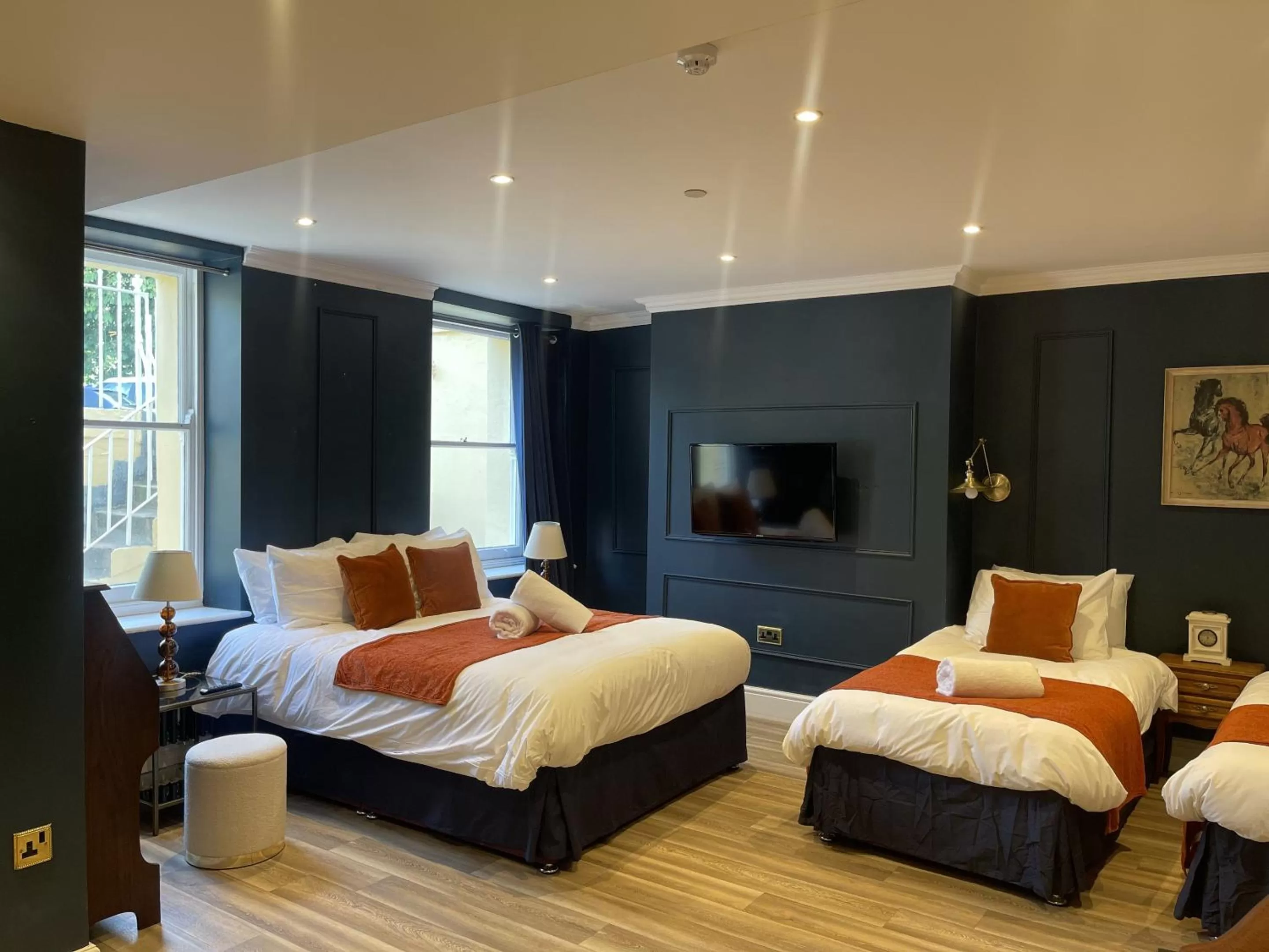 Quadruple Room with Private Bathroom in 81 Promenade Cheltenham