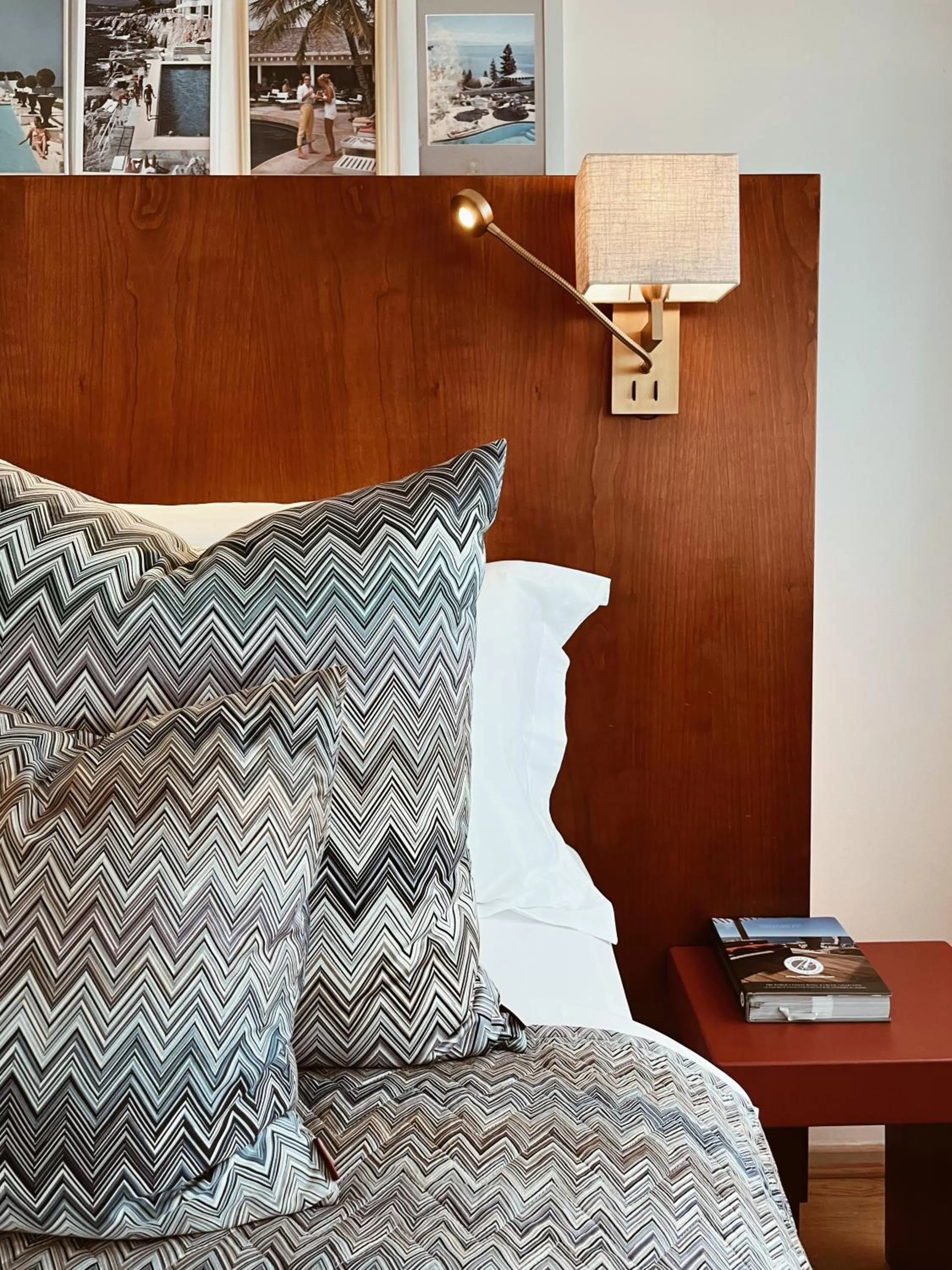 Bed in Hotel Van Cleef