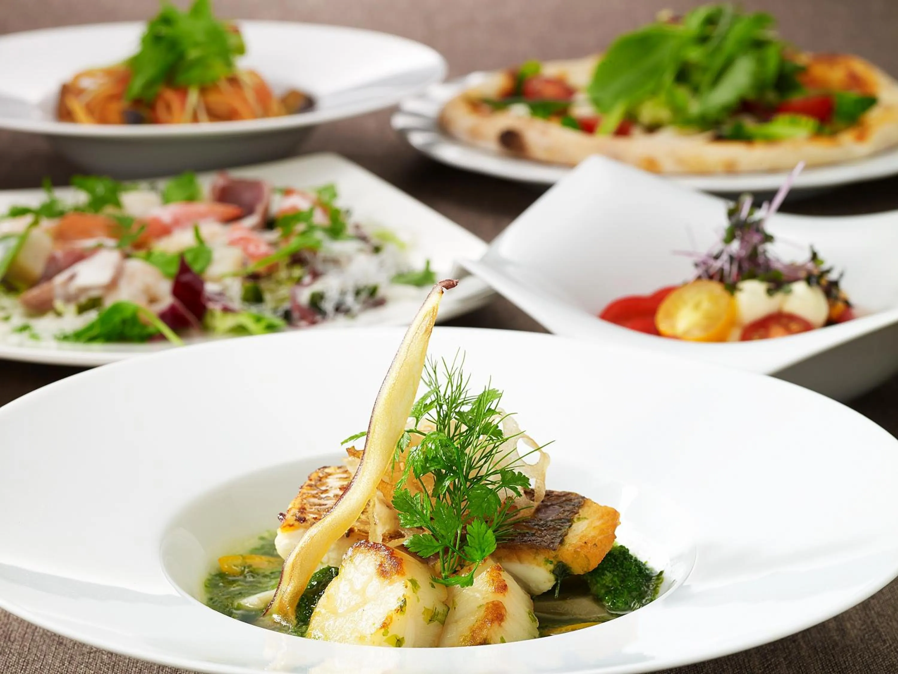 Food and drinks in The Prince Sakura Tower Tokyo, Autograph Collection