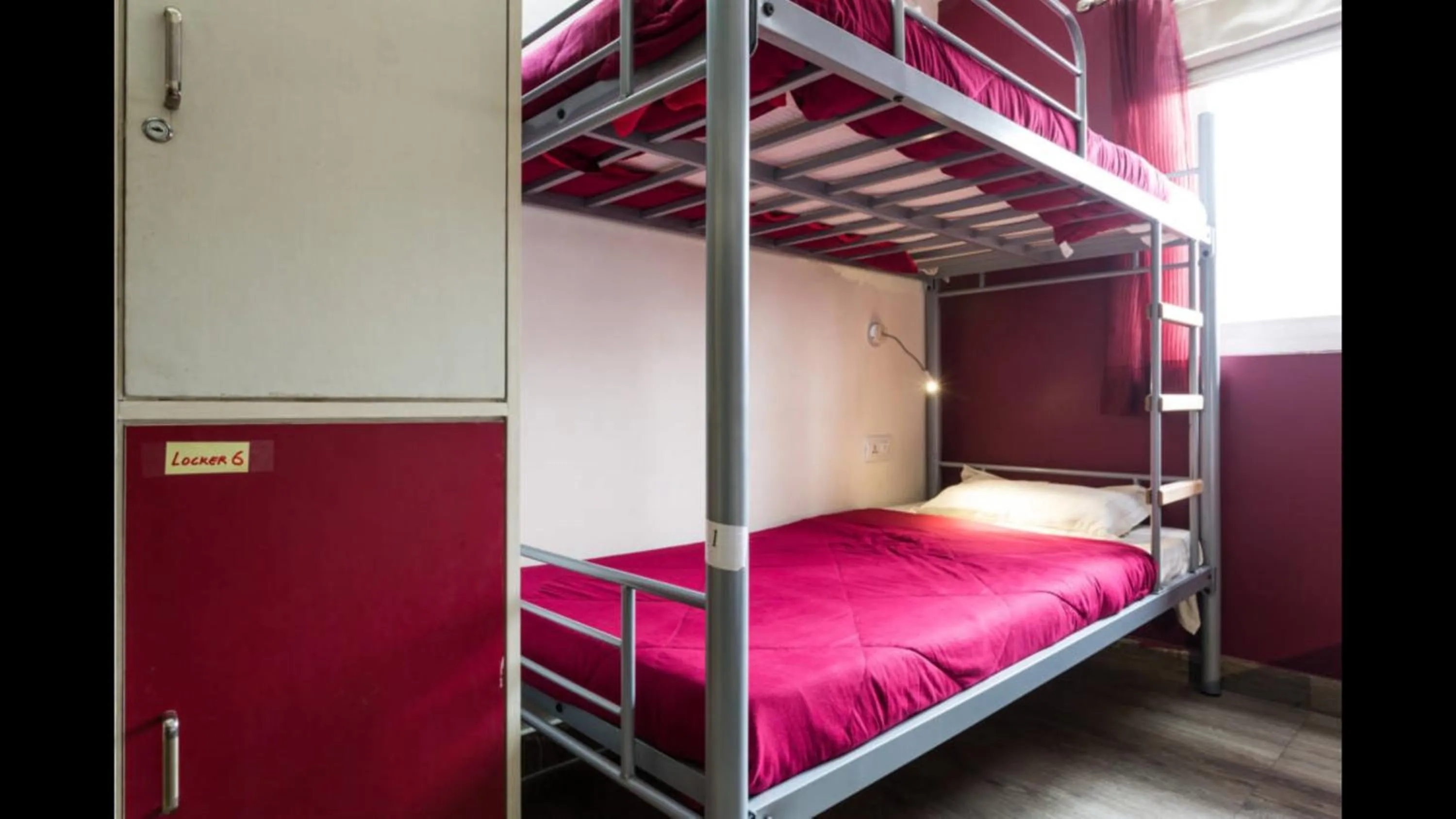 bunk bed, Bed in Joey's Hostel Delhi - 20 mins from Railway Station