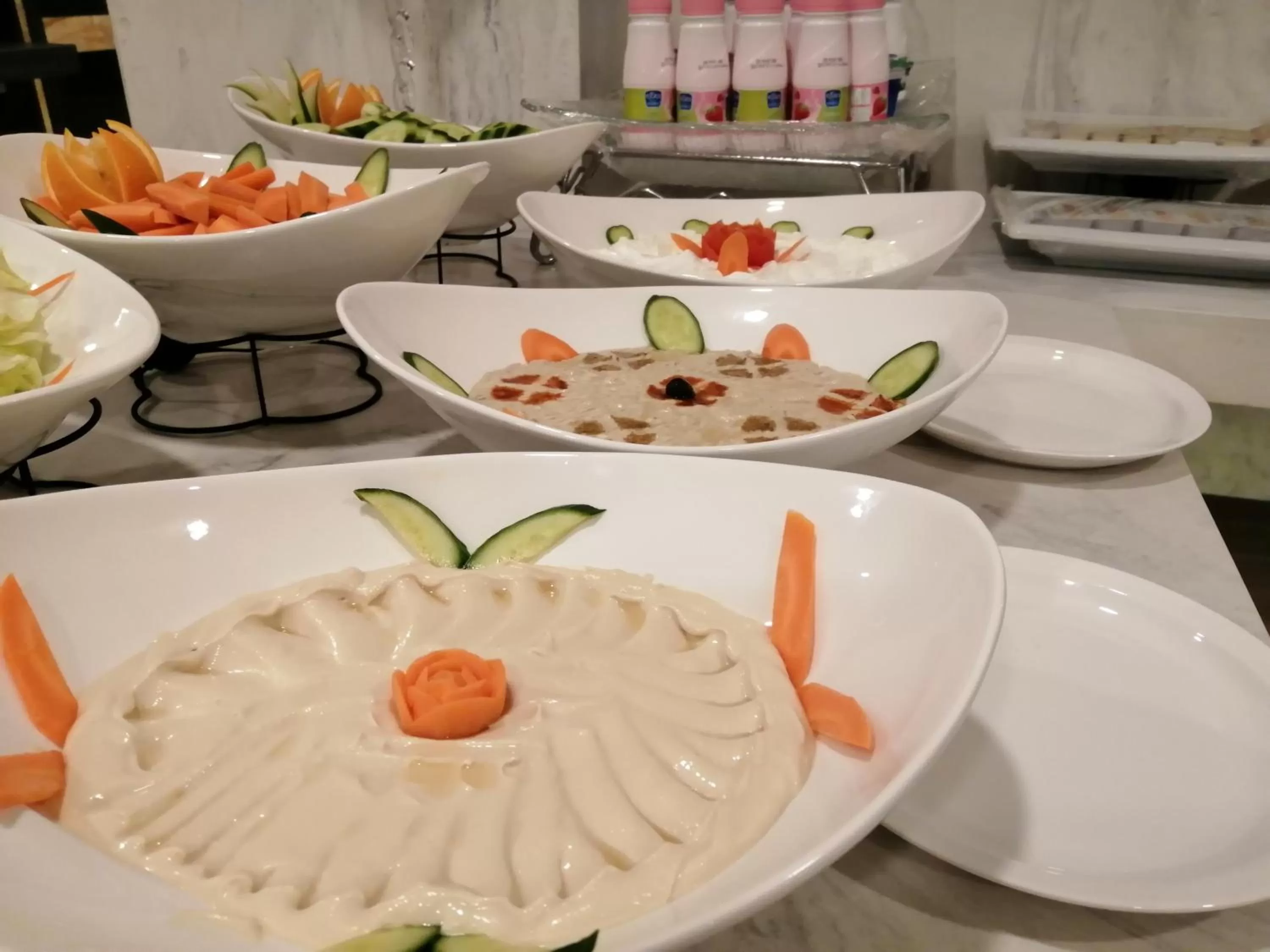 Restaurant/places to eat in Aquila Al Hamra Hotel