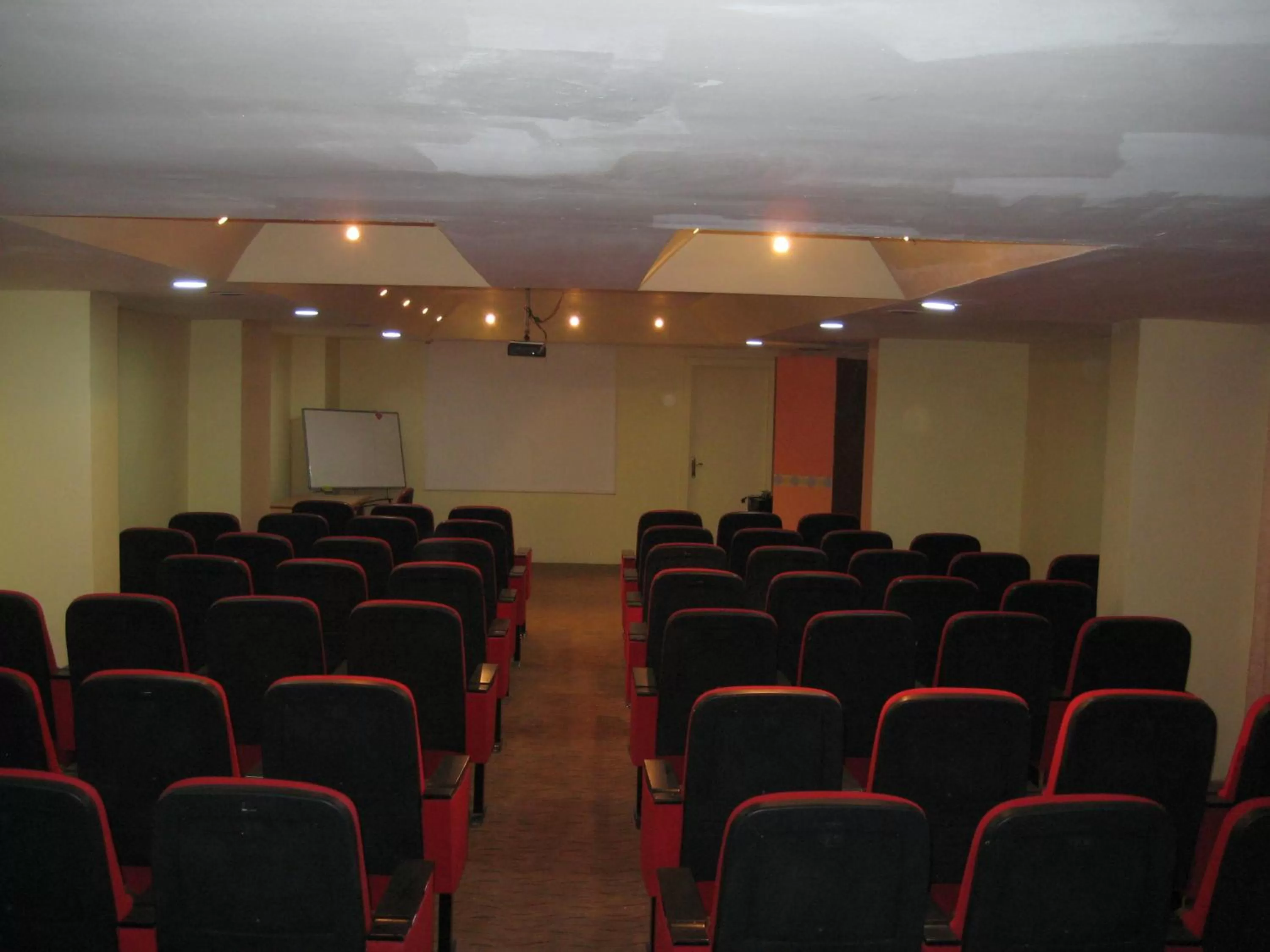 Meeting/conference room in Miroglu Hotel