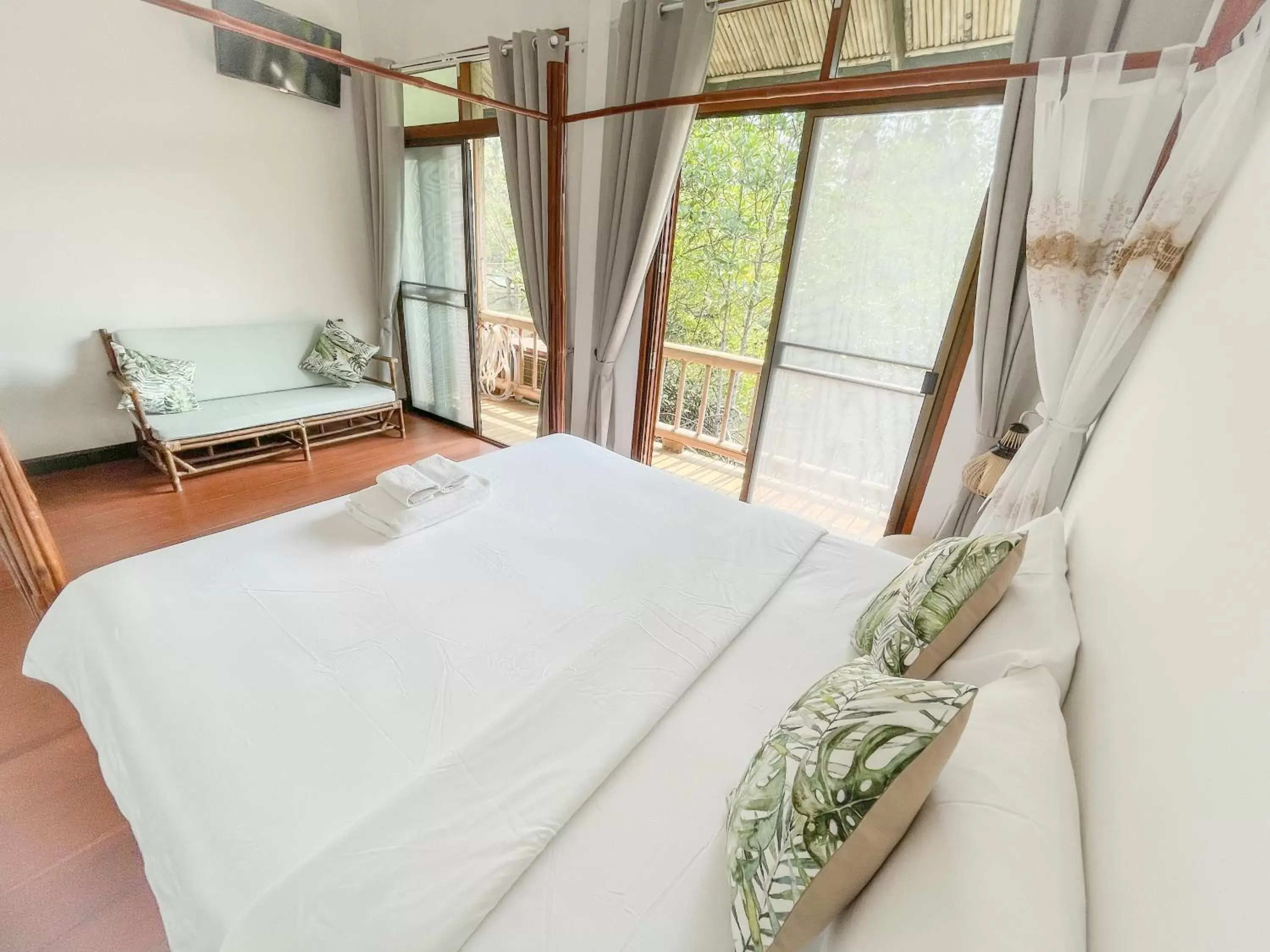 Queen Room with Balcony in À La Koh Kood Resort Queen Room with Balcony in À La Koh Kood Resort