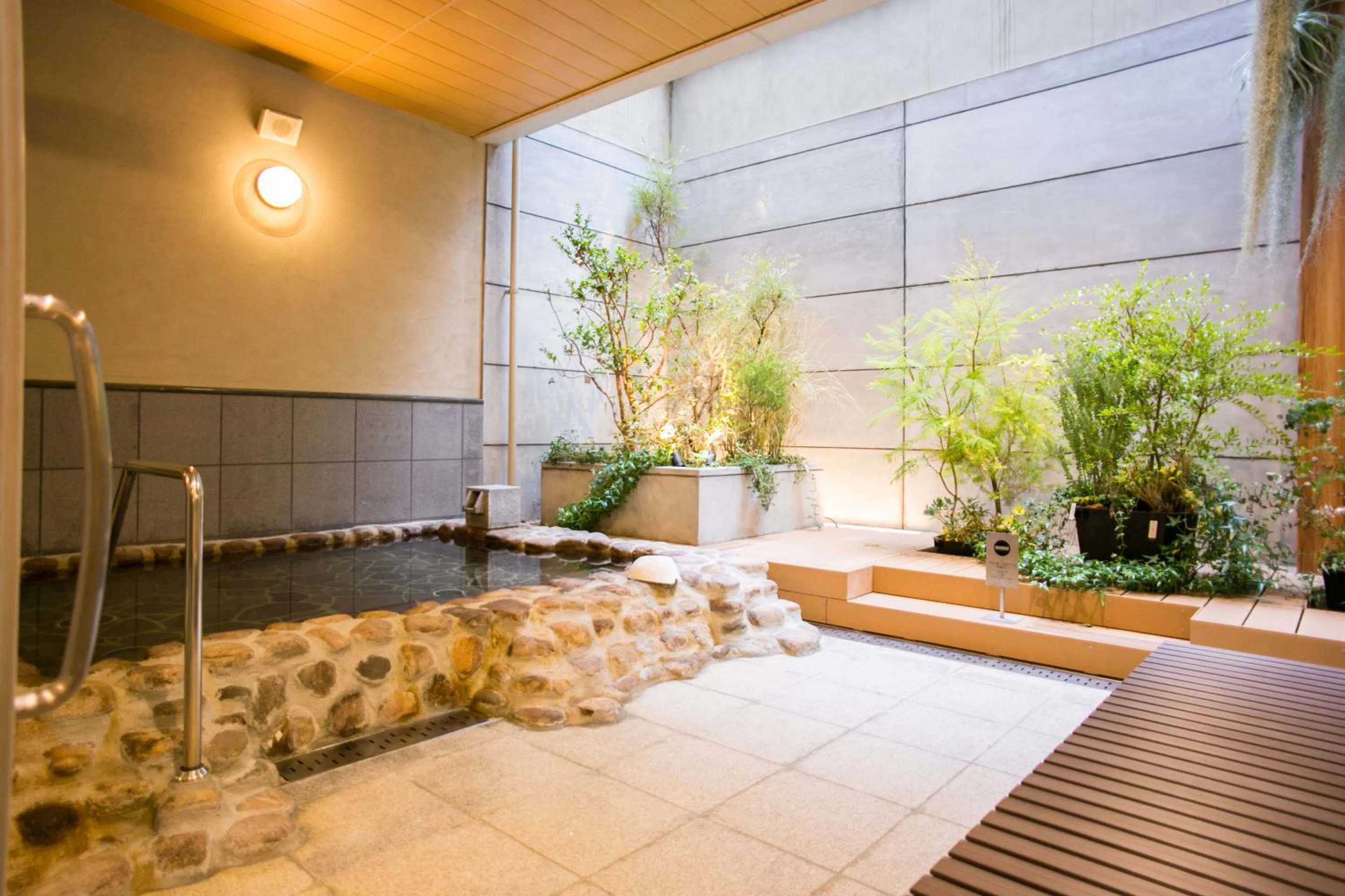 Public Bath, Bed in Nishitetsu Hotel Croom Hakata