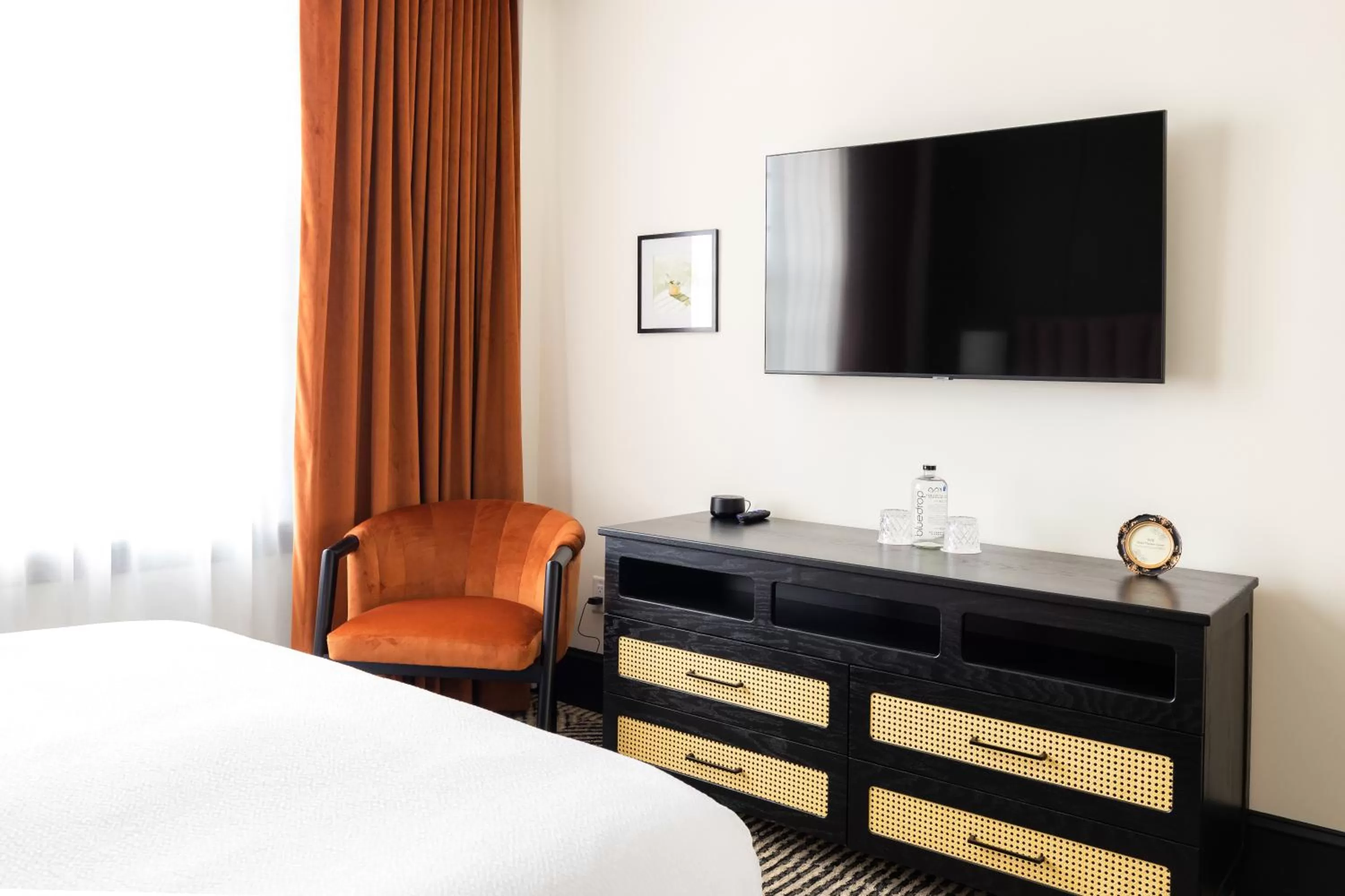 TV and multimedia, Bed in Hotel Thaxter