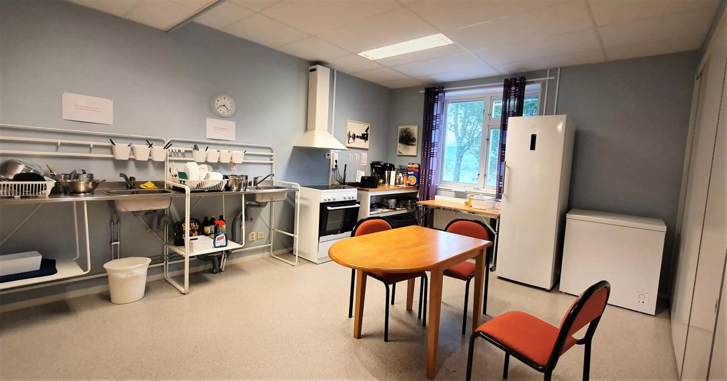 Communal kitchen in Nipanhotellet