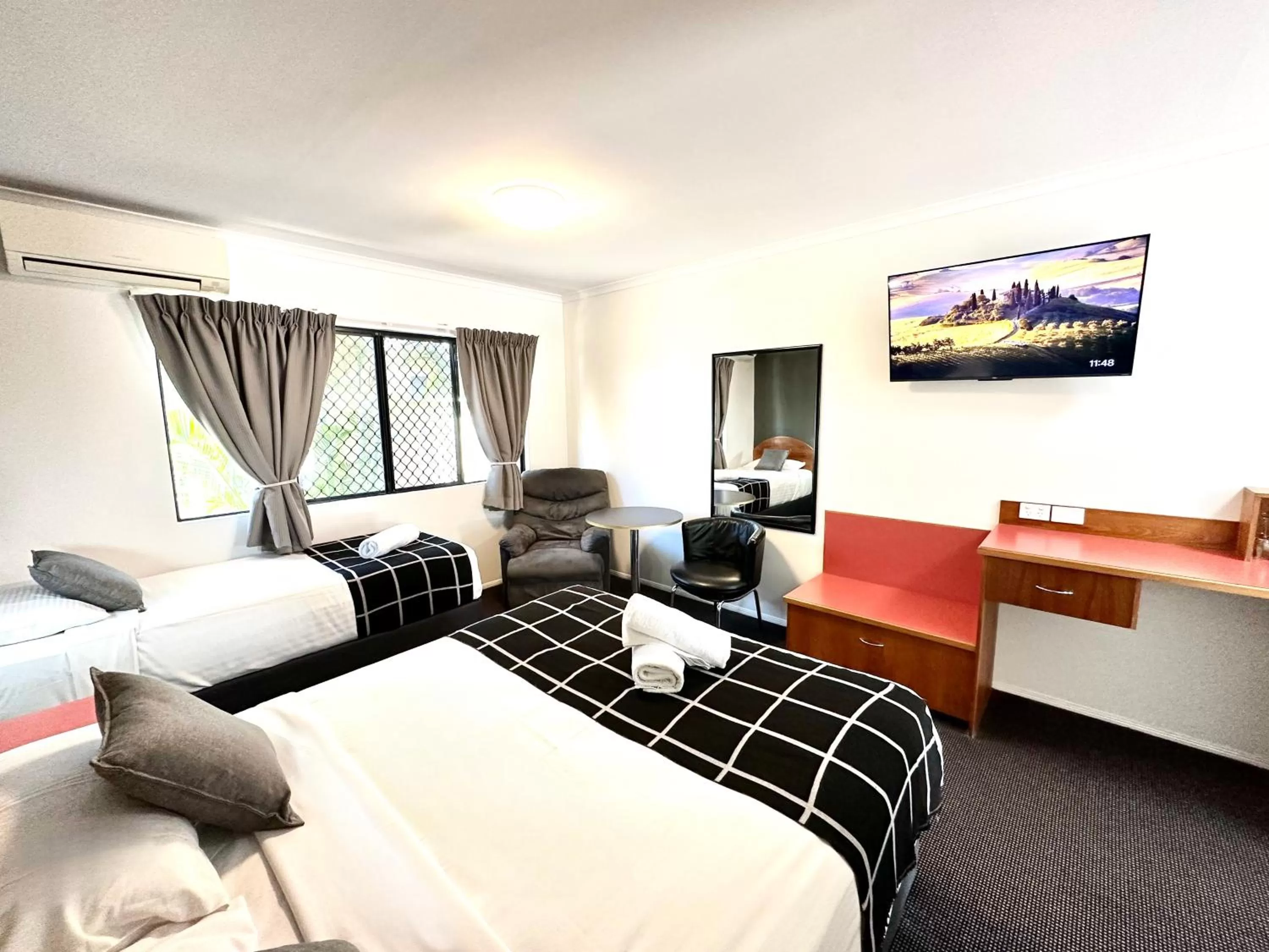 Bed in Mackay Resort Motel