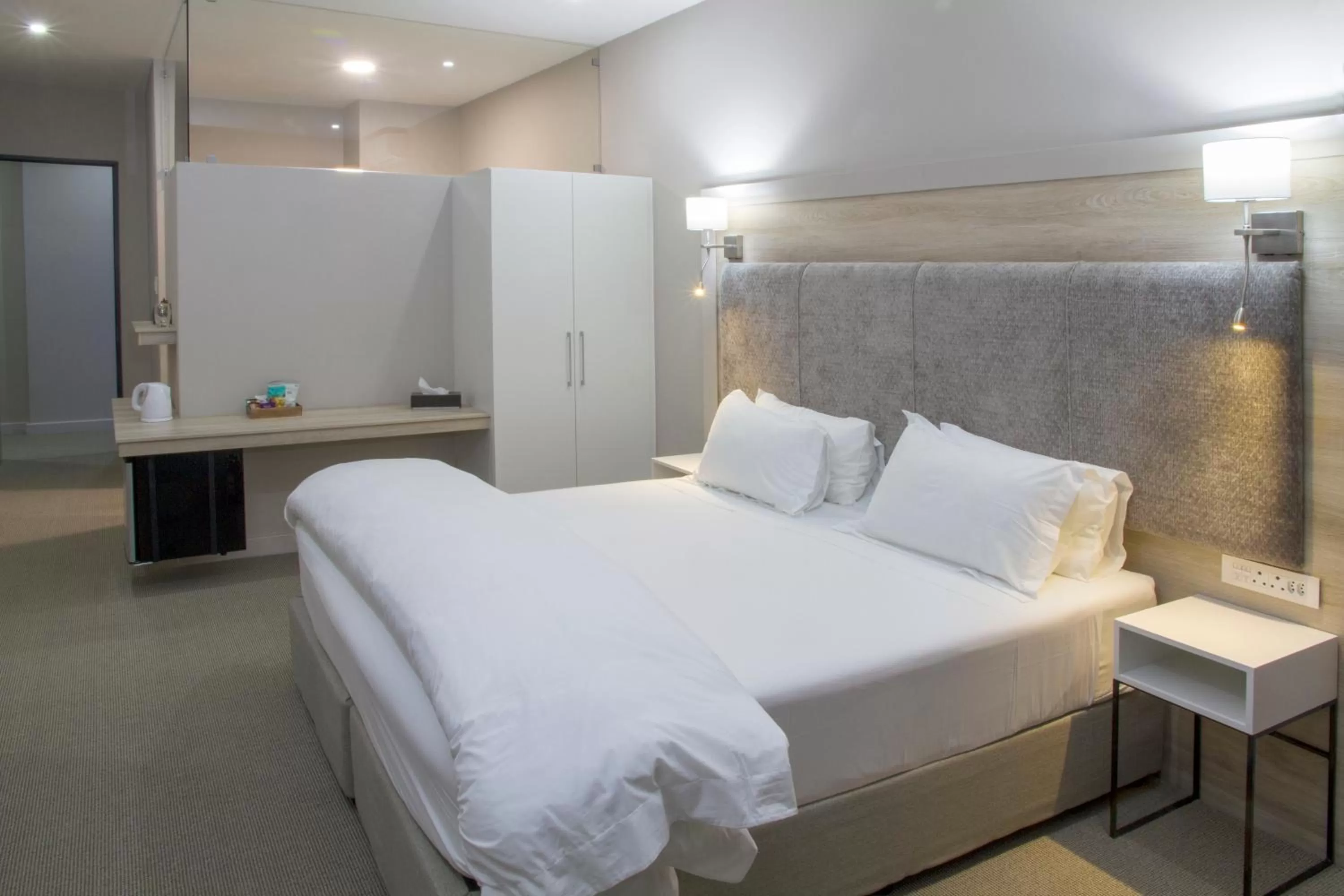 Garden view, Bed in Ocean Bay Guesthouse