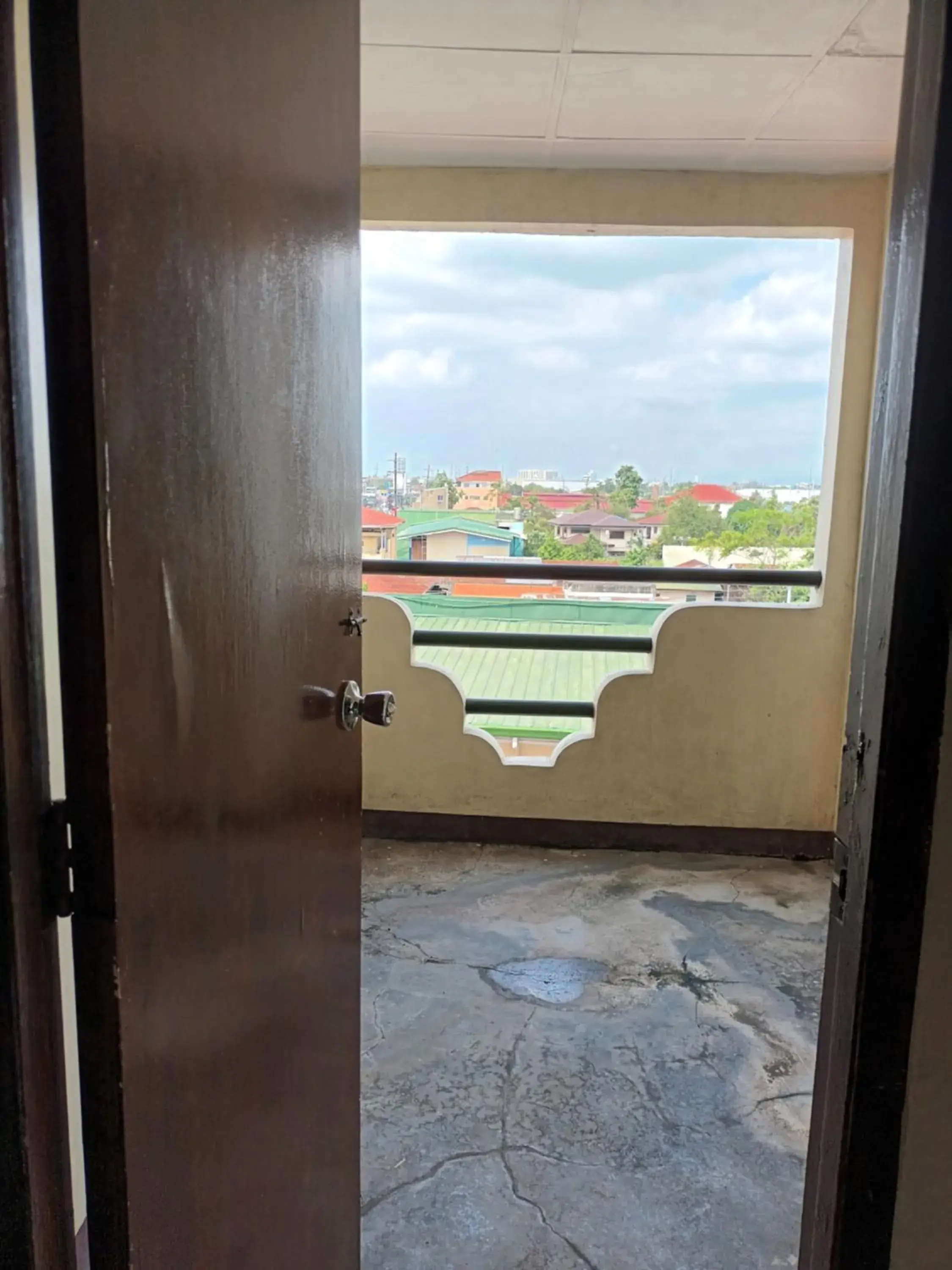 Deluxe Double or Twin Room in Mactan Pension House Deluxe Double or Twin Room in Mactan Pension House