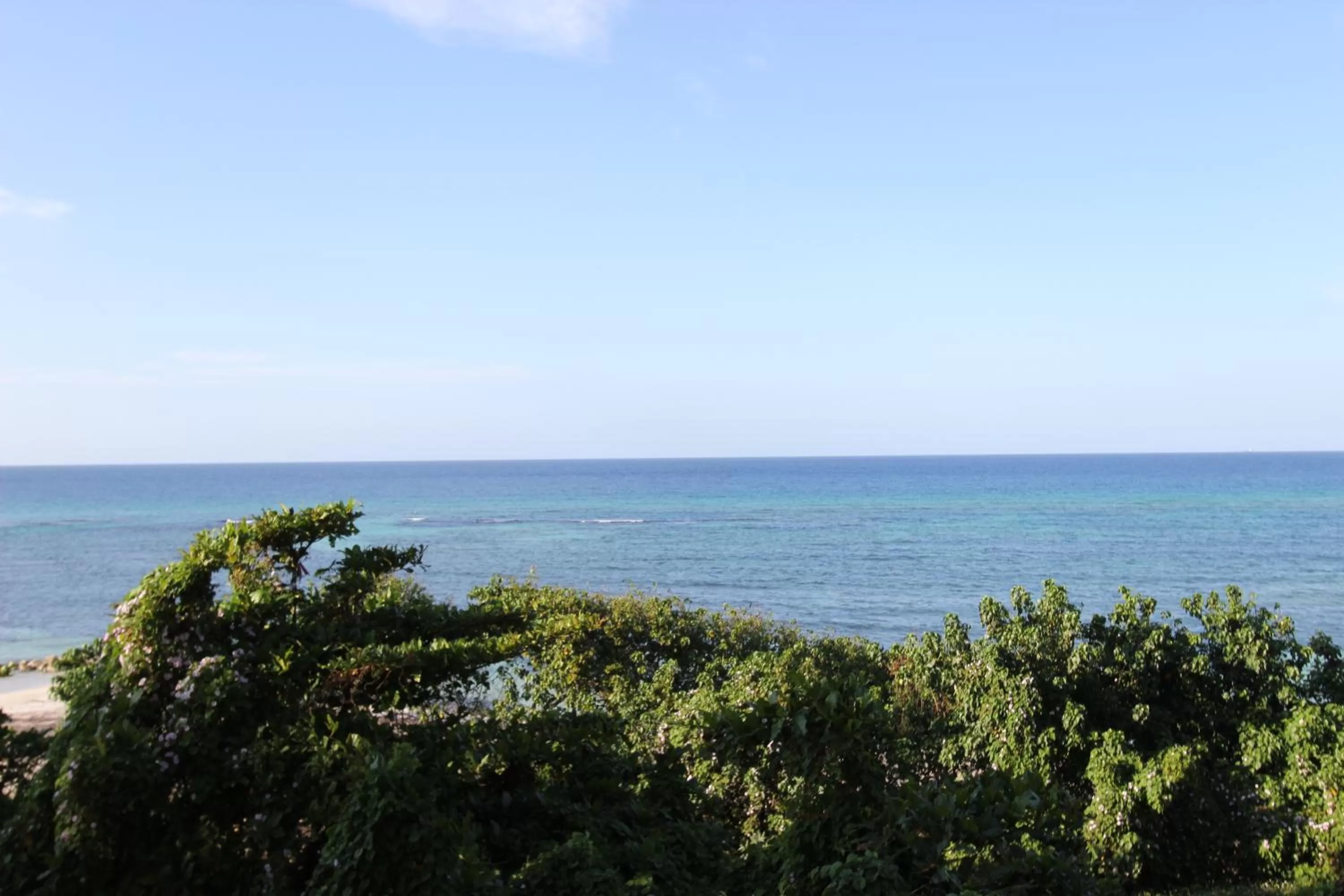Sea view in Seacastles by the beach/pool