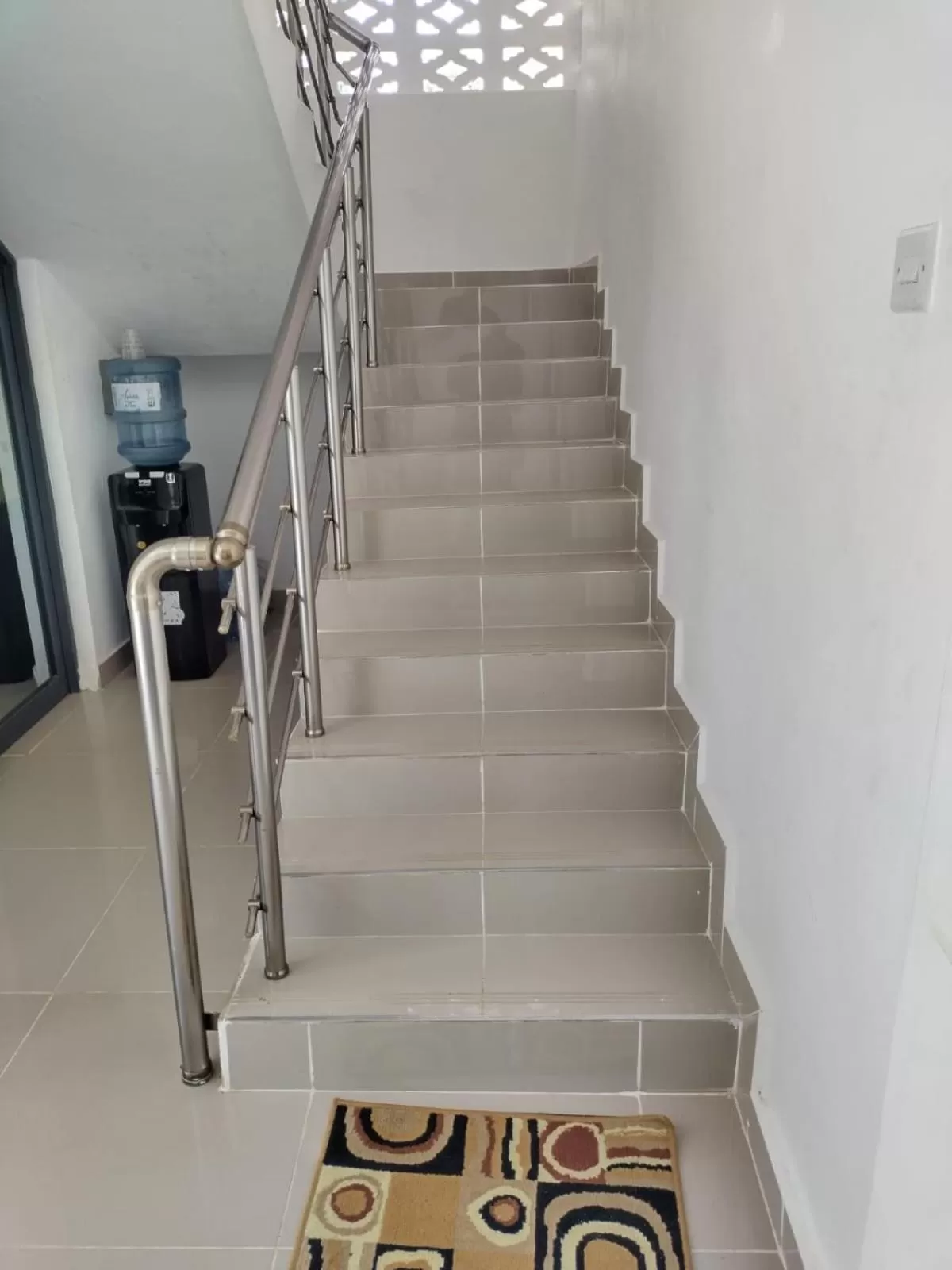 Facade/entrance in 6 Park Retreat