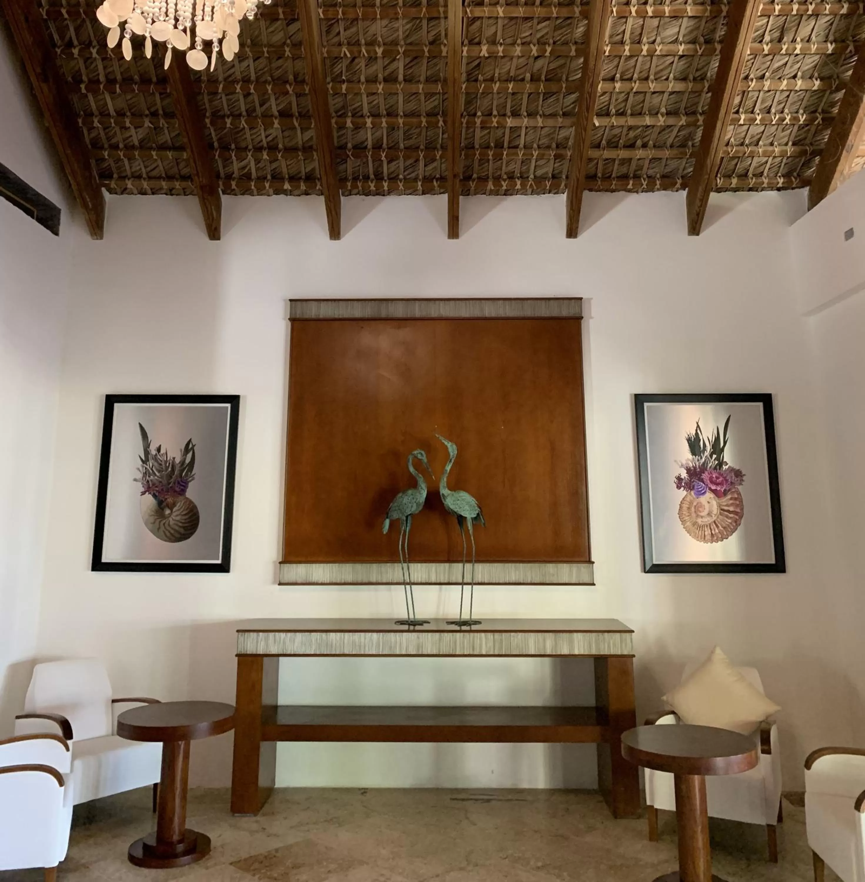 Lobby or reception in Sunset Boutique Hotel All Suites