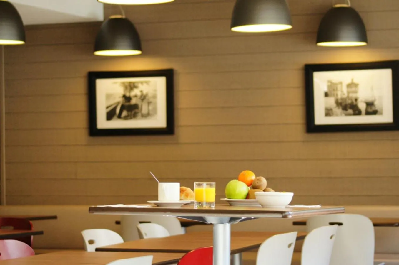 Breakfast in Campanile Hotel Nice Centre Acropolis